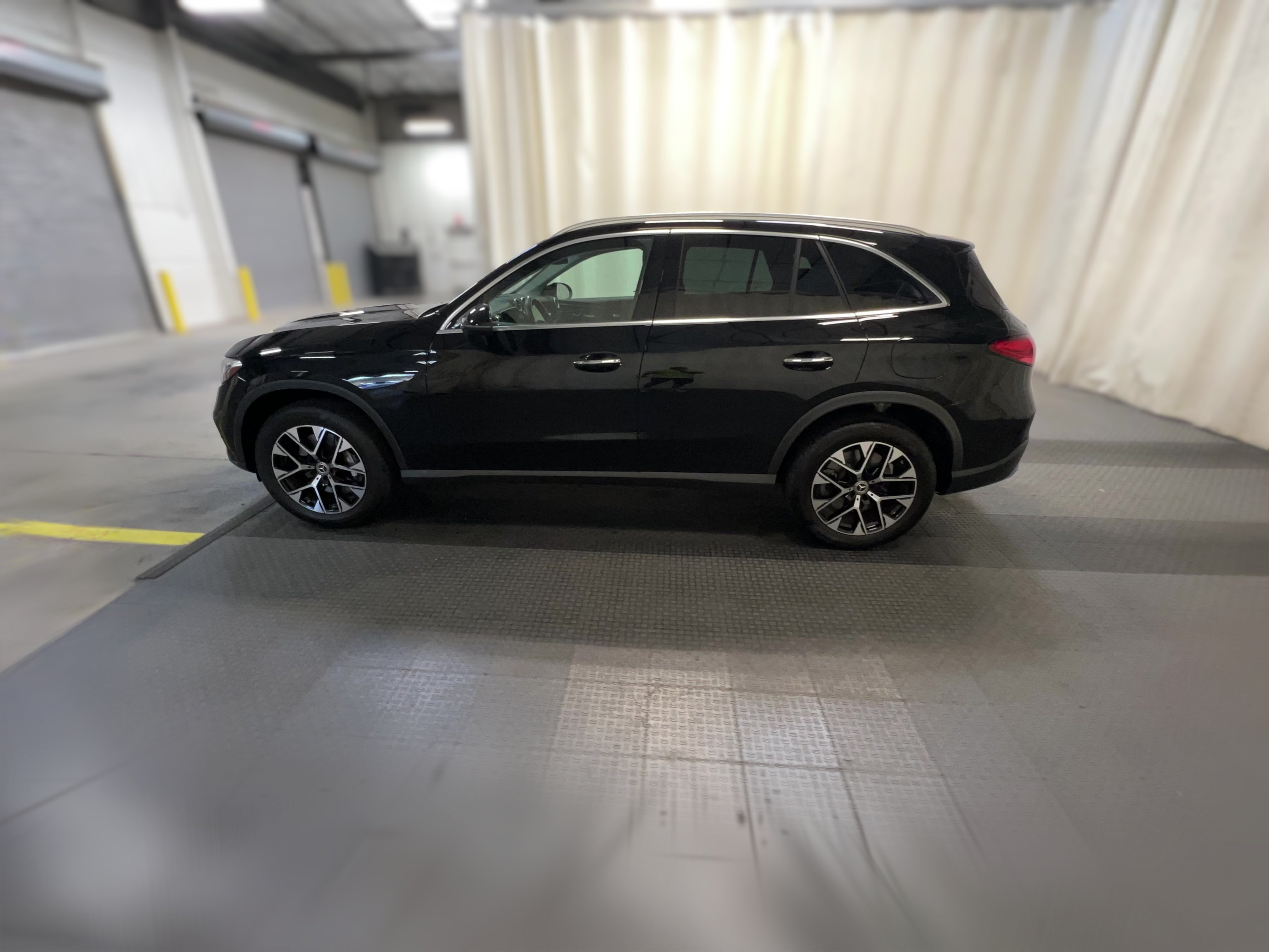 2025 Mercedes-Benz GLC Base - Photo 30