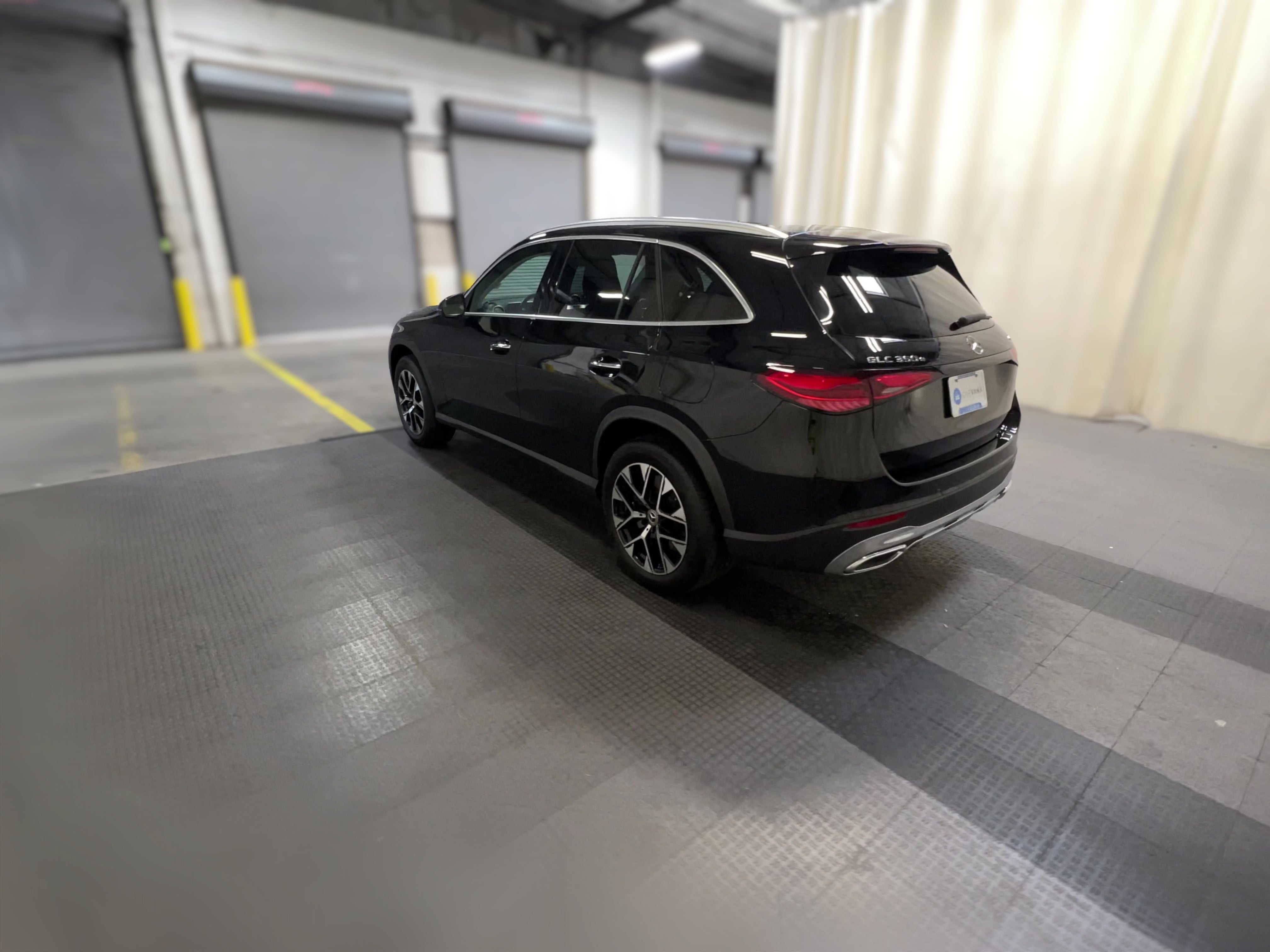 2025 Mercedes-Benz GLC Base - Photo 32