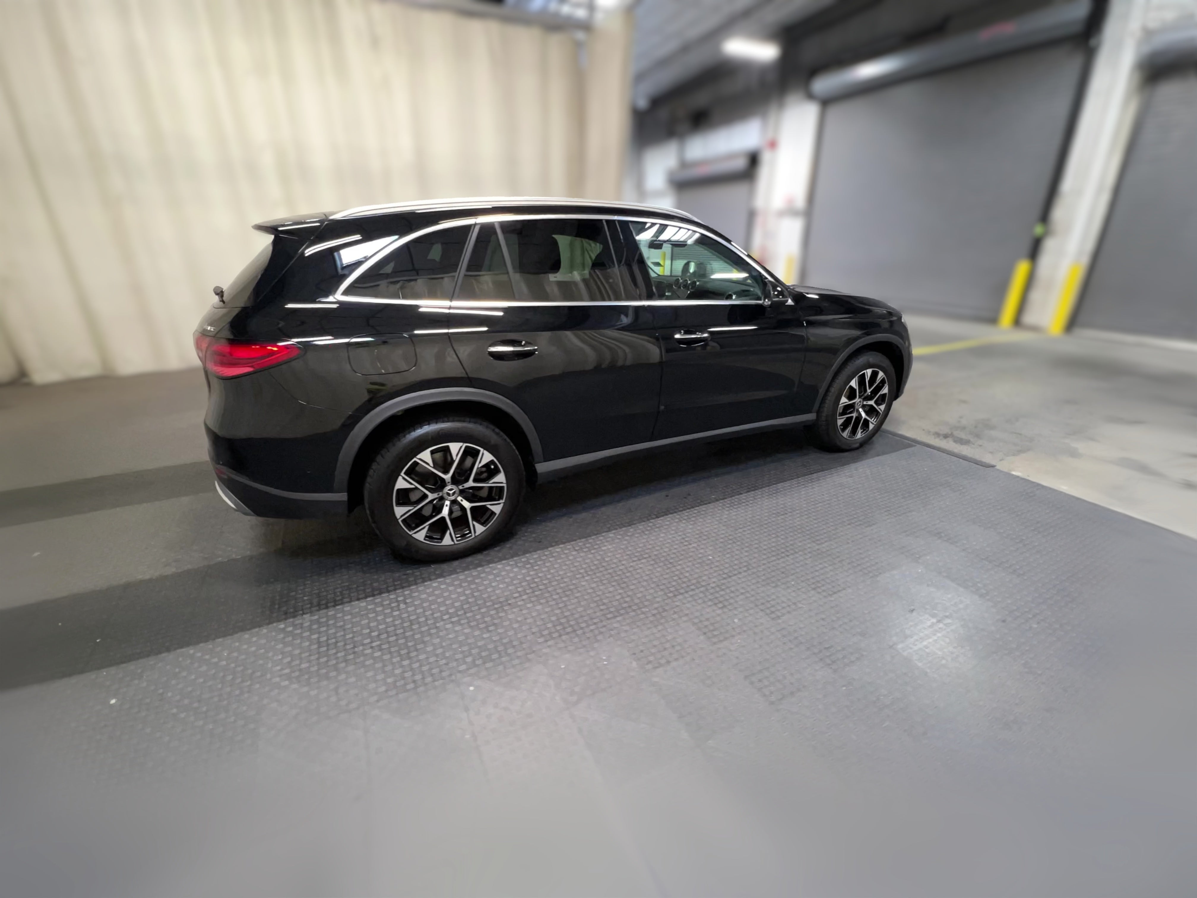 2025 Mercedes-Benz GLC Base - Photo 37