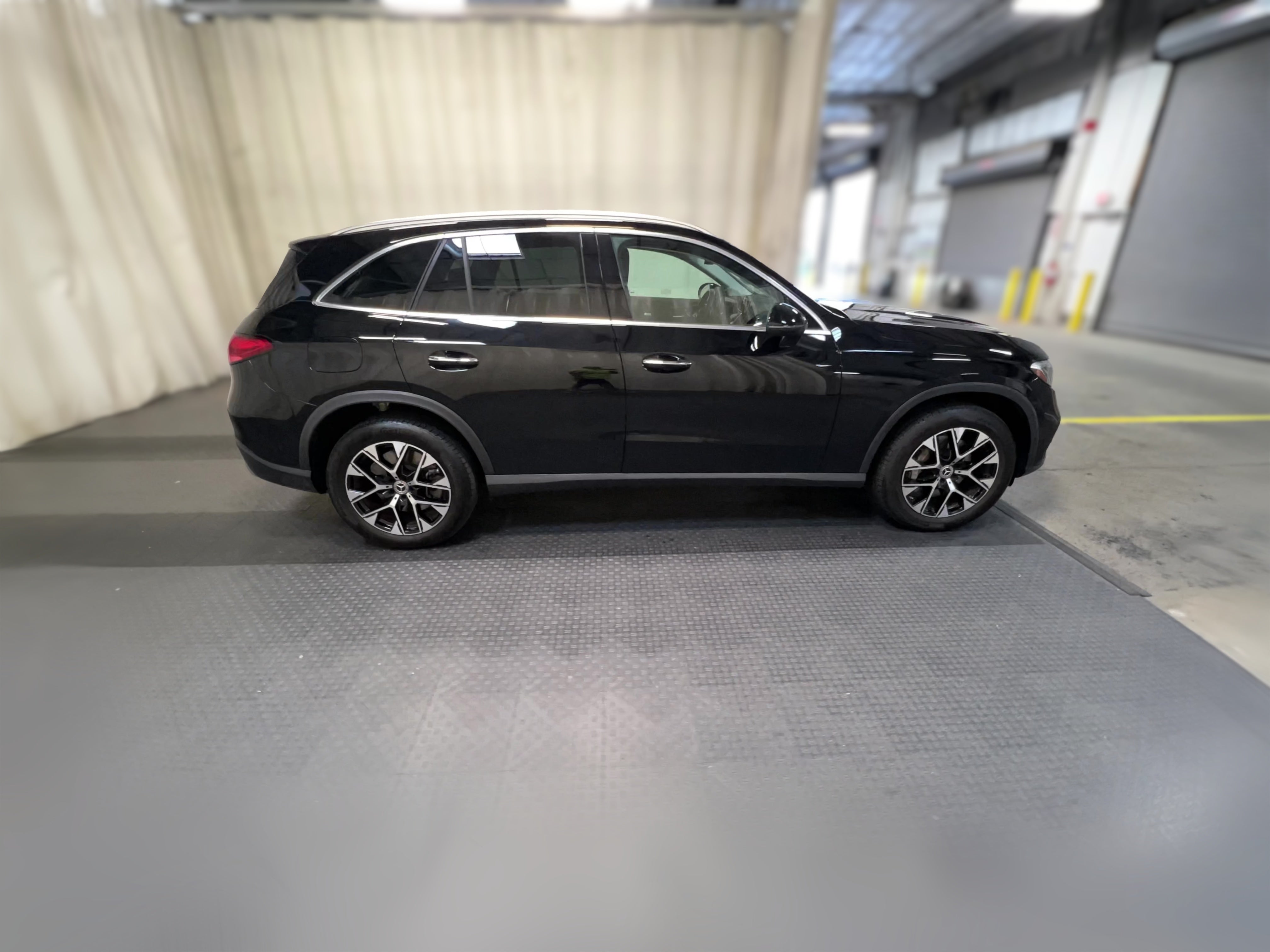 2025 Mercedes-Benz GLC Base - Photo 38