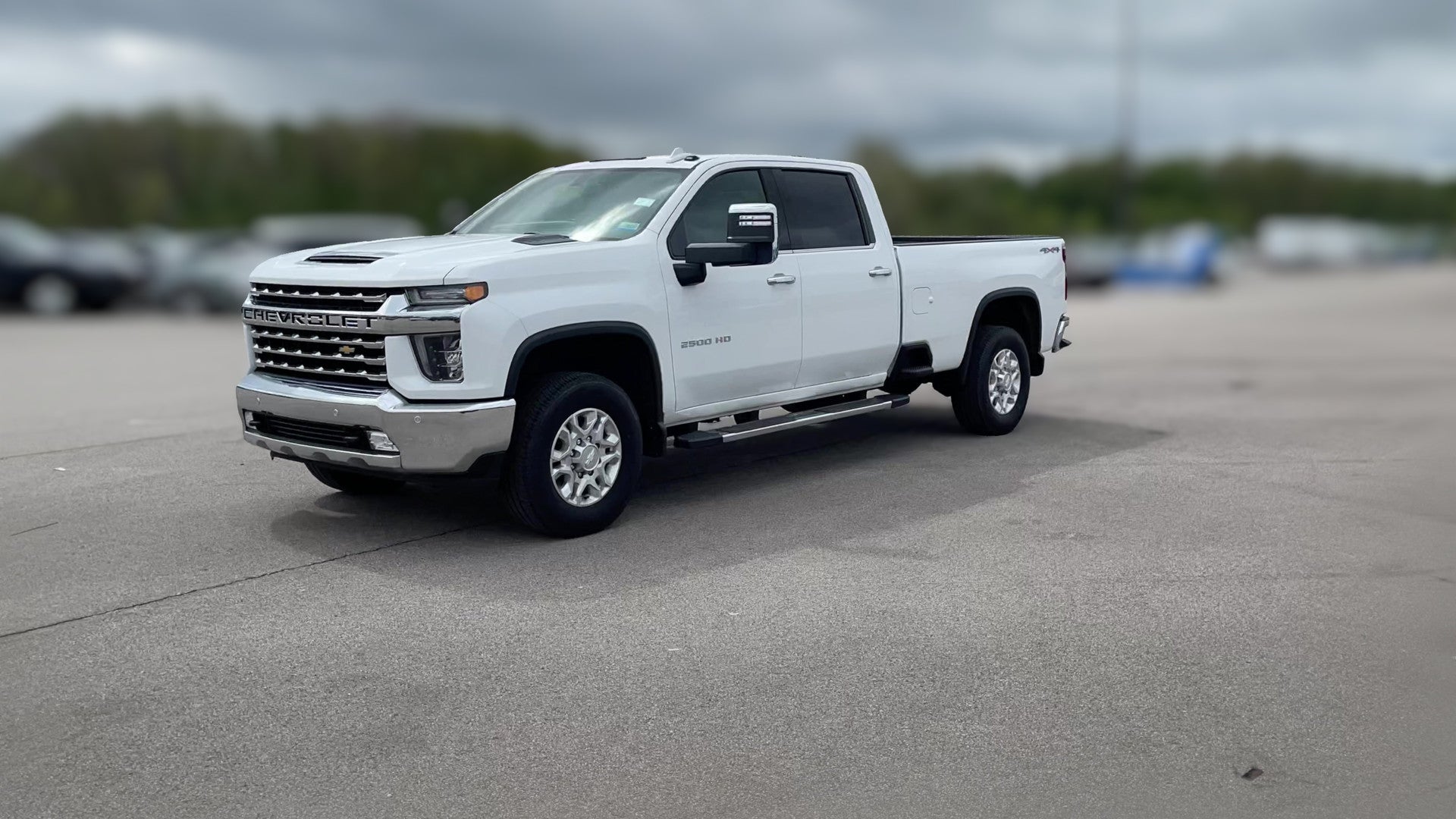 2020 Chevrolet Silverado 2500 HD Crew Cab vehicle photo