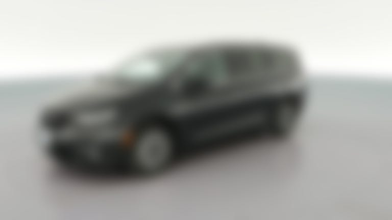 2024 Chrysler Pacifica Hybrid vehicle photo