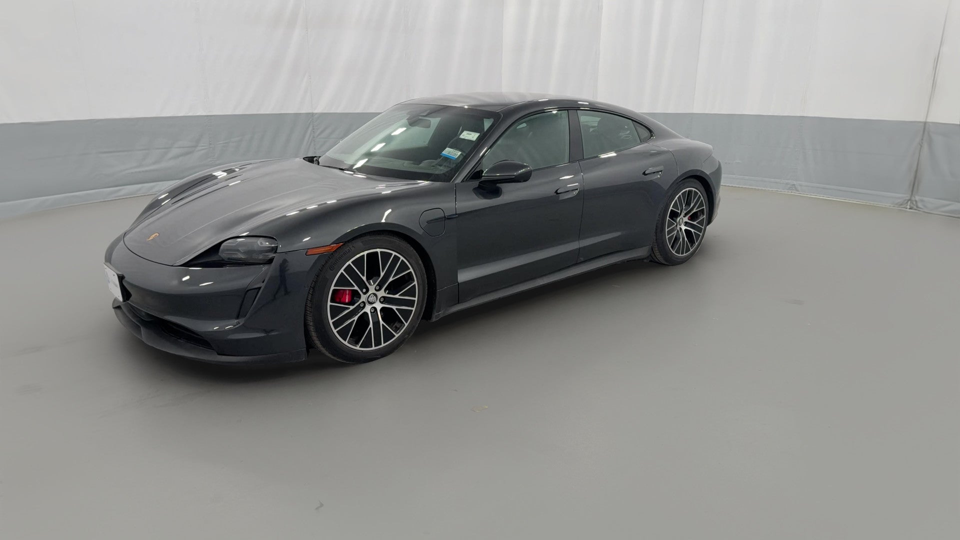 2020 Porsche Taycan vehicle photo