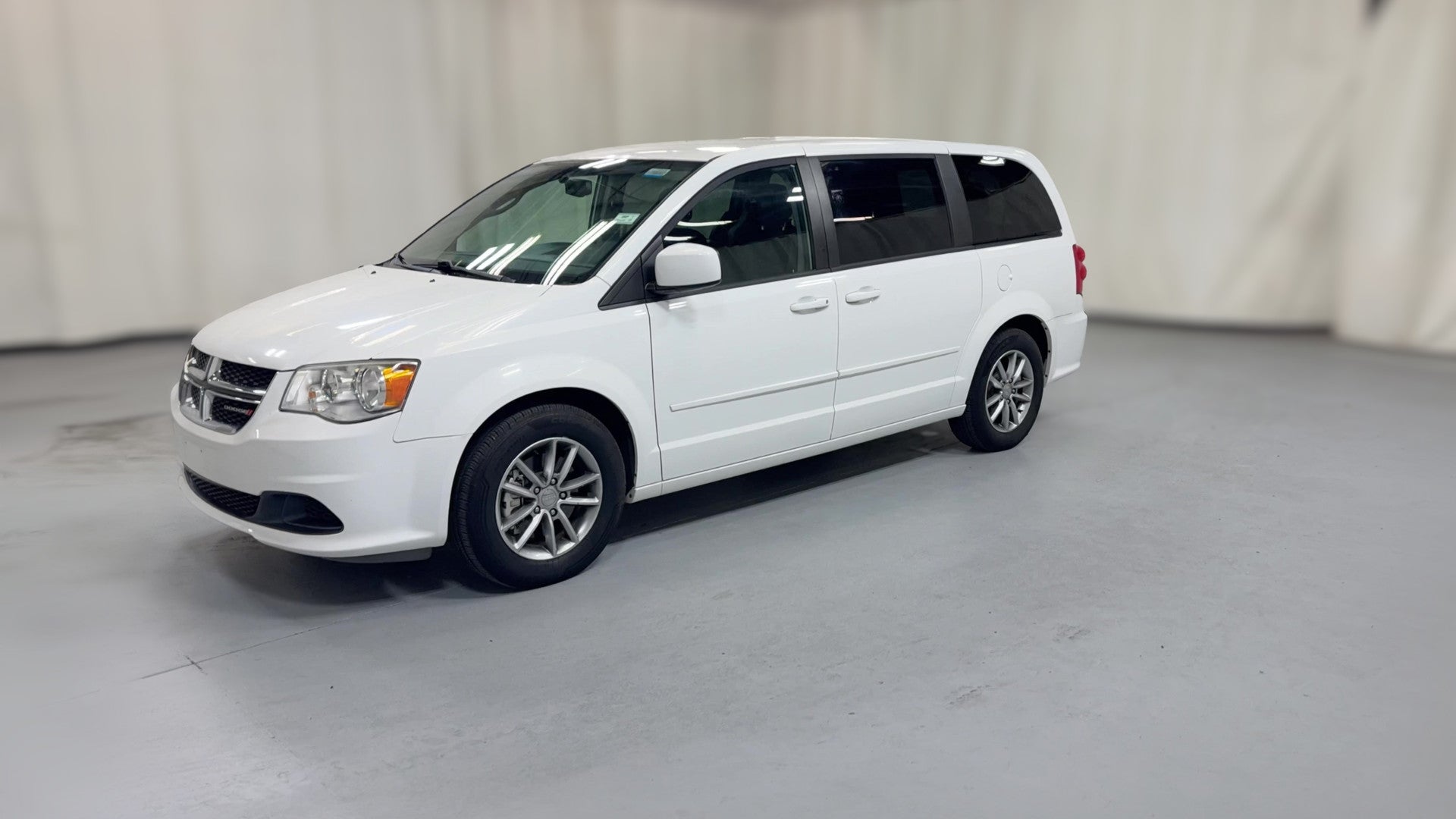 2016 Dodge Grand Caravan Passenger vehicle photo