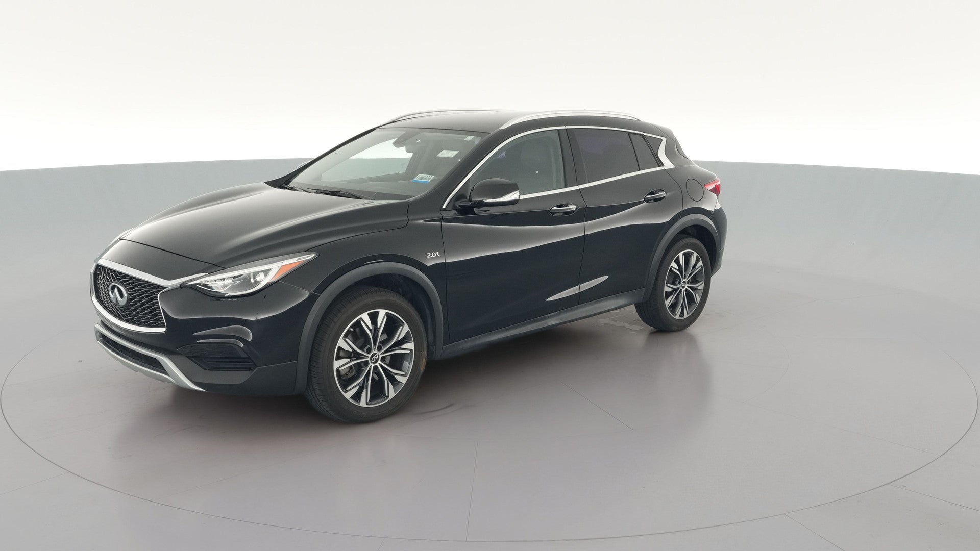 2018 INFINITI QX30 vehicle photo