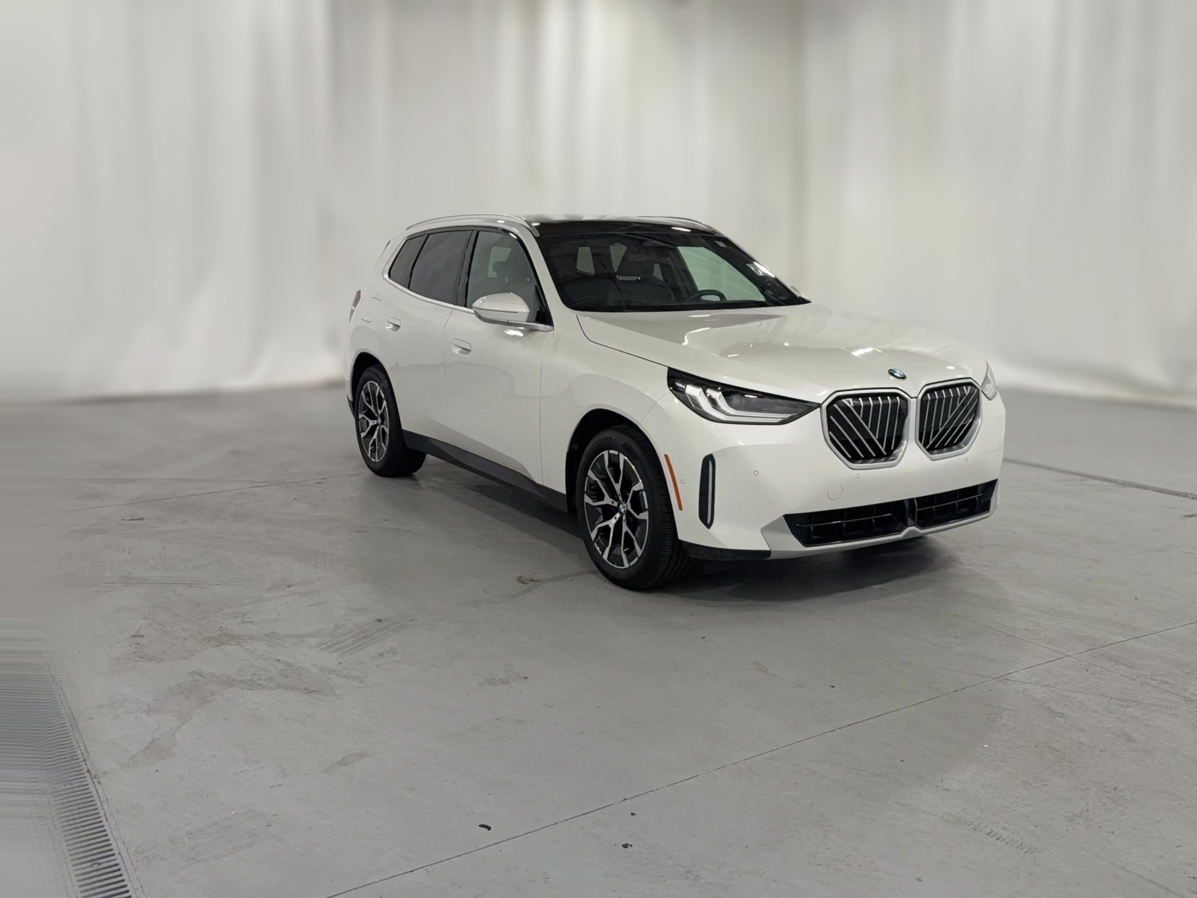 2026 BMW X3 30 - Photo 35