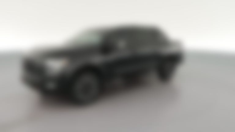 2024 Nissan Titan Crew Cab vehicle photo