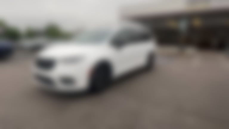 2025 Chrysler Pacifica vehicle photo