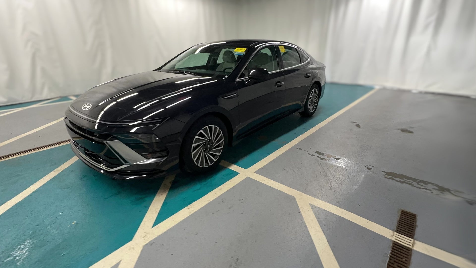 2025 Hyundai Sonata Hybrid vehicle photo