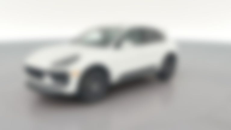 2022 Porsche Macan vehicle photo