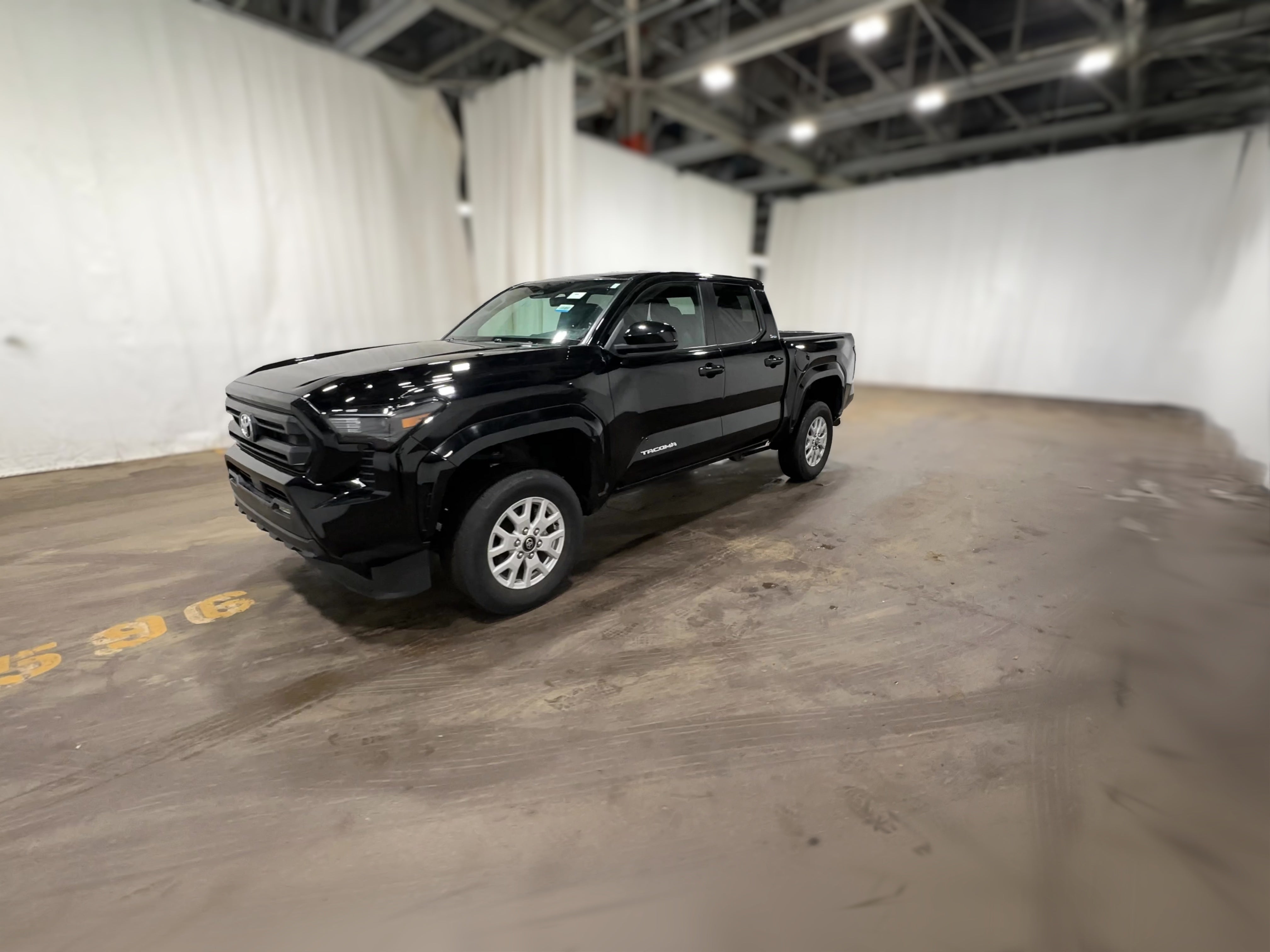 2024 Toyota Tacoma SR5 - Photo 24