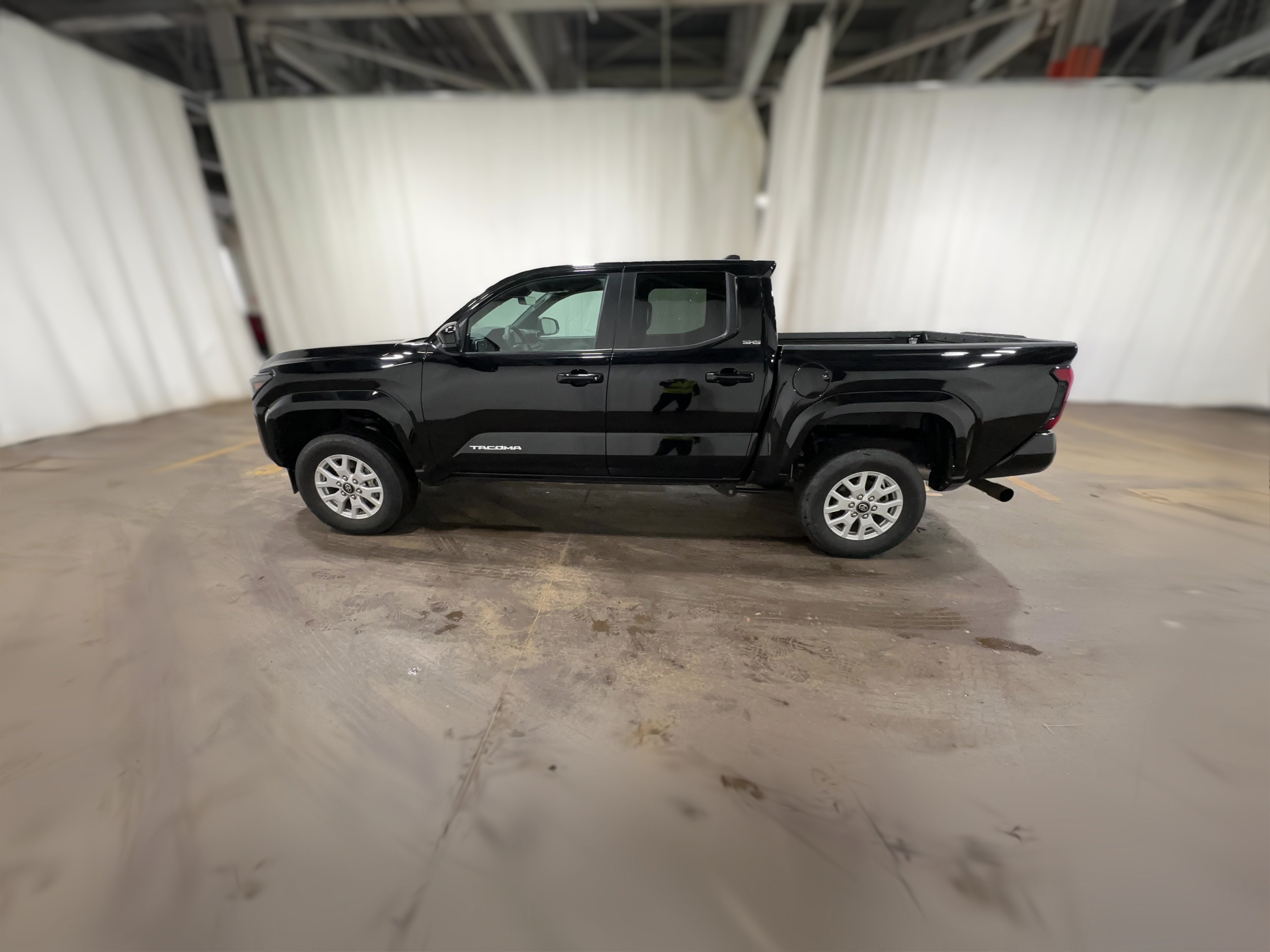 2024 Toyota Tacoma SR5 - Photo 26