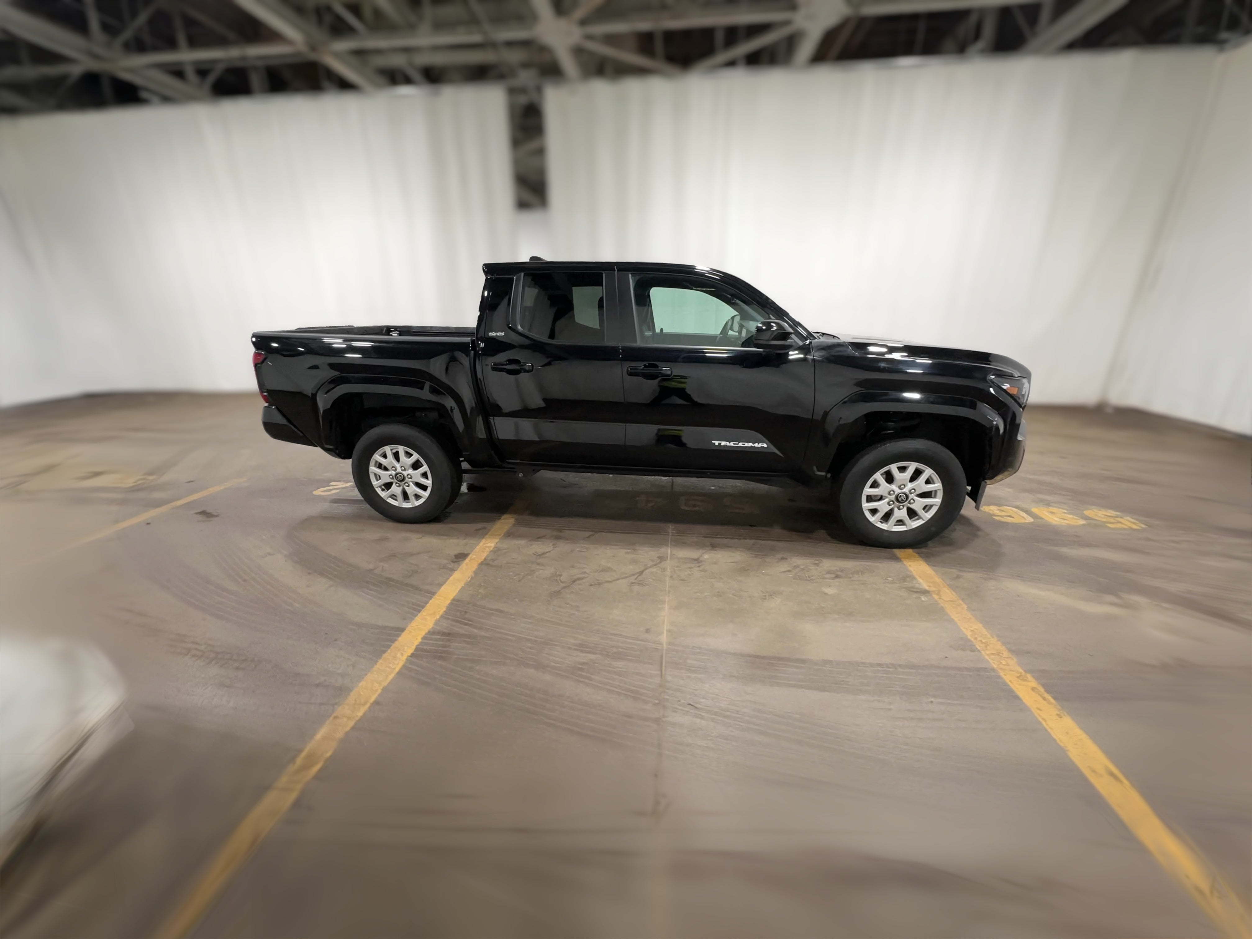 2024 Toyota Tacoma SR5 - Photo 34