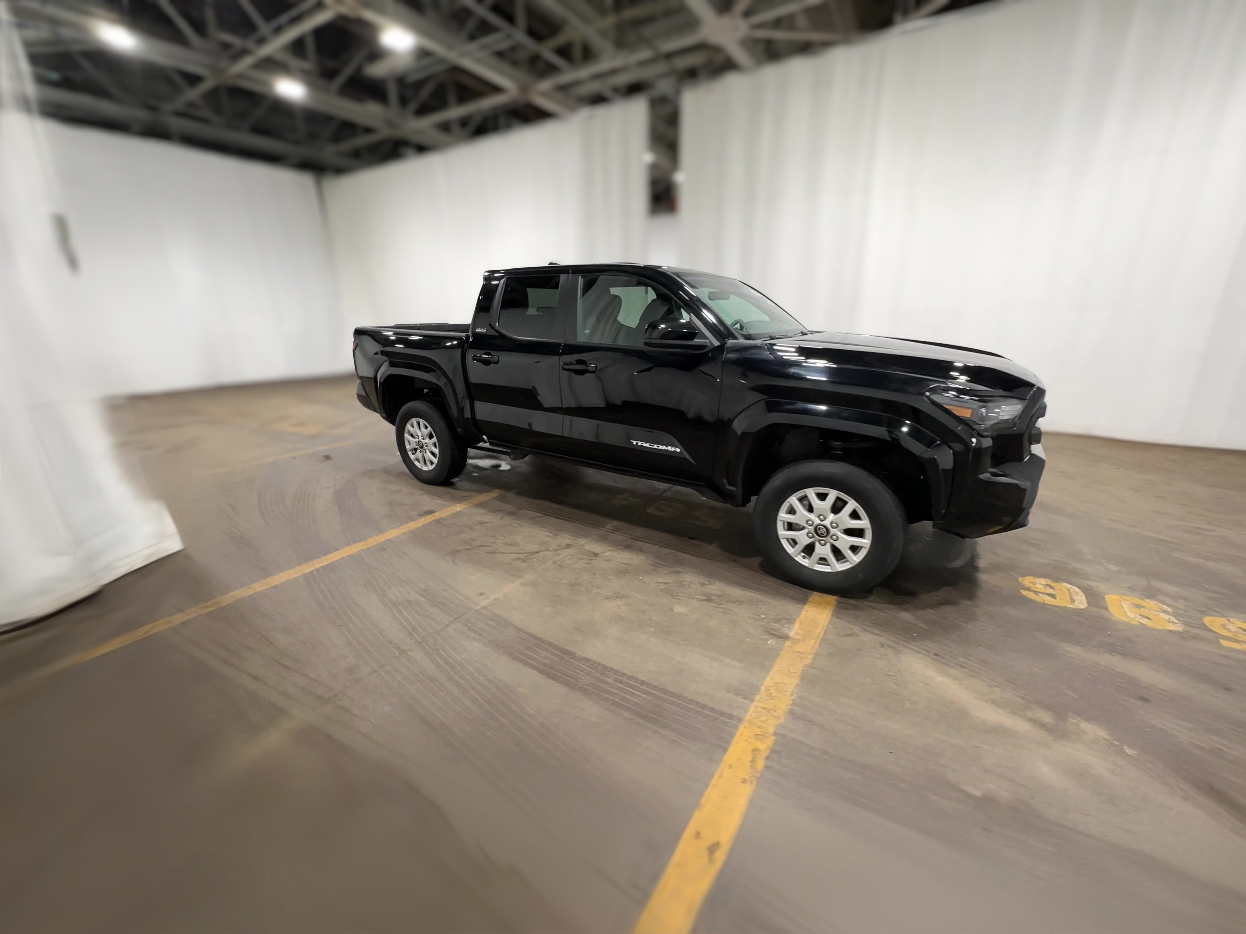 2024 Toyota Tacoma SR5 - Photo 35