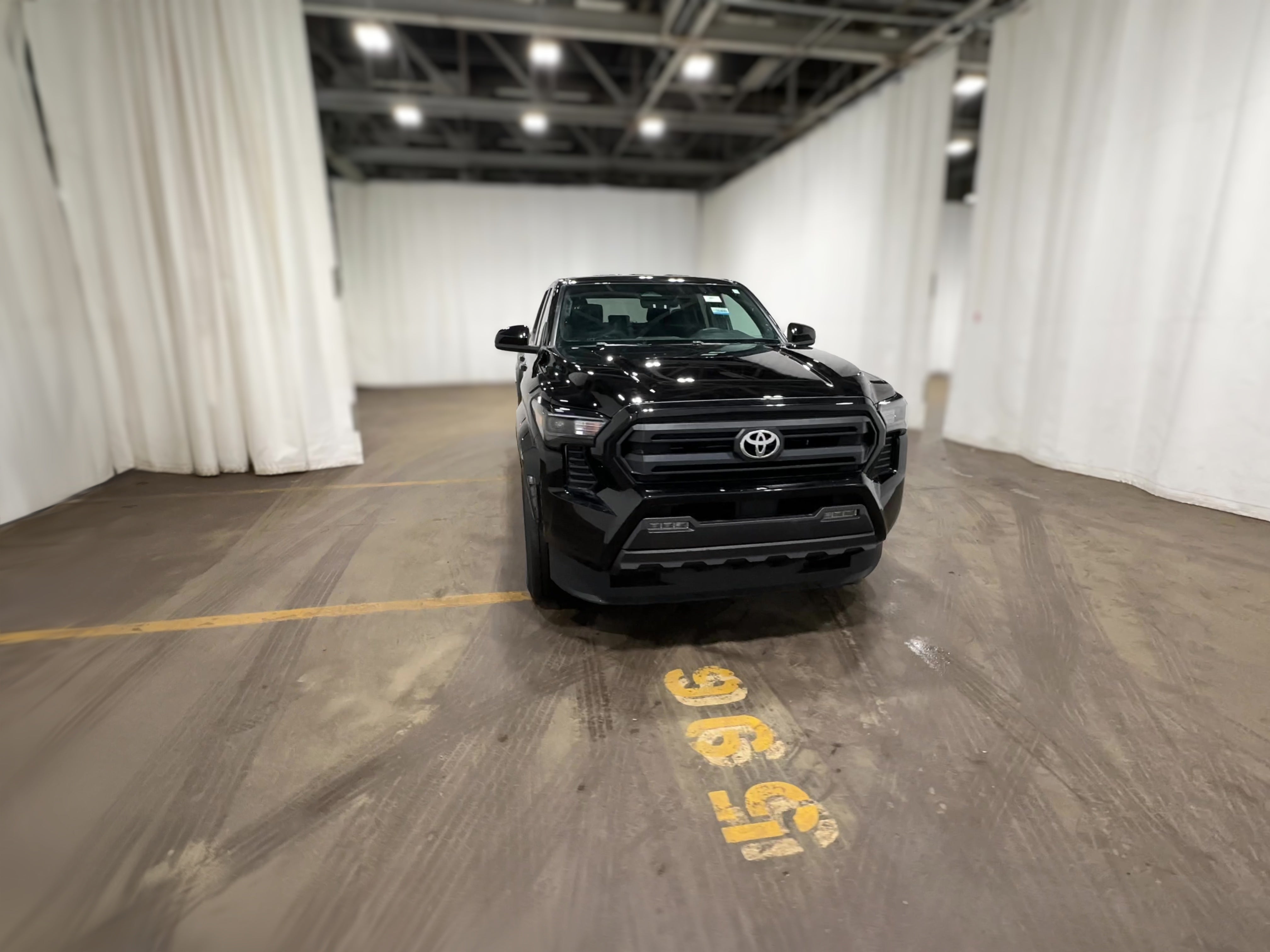 2024 Toyota Tacoma SR5 - Photo 37