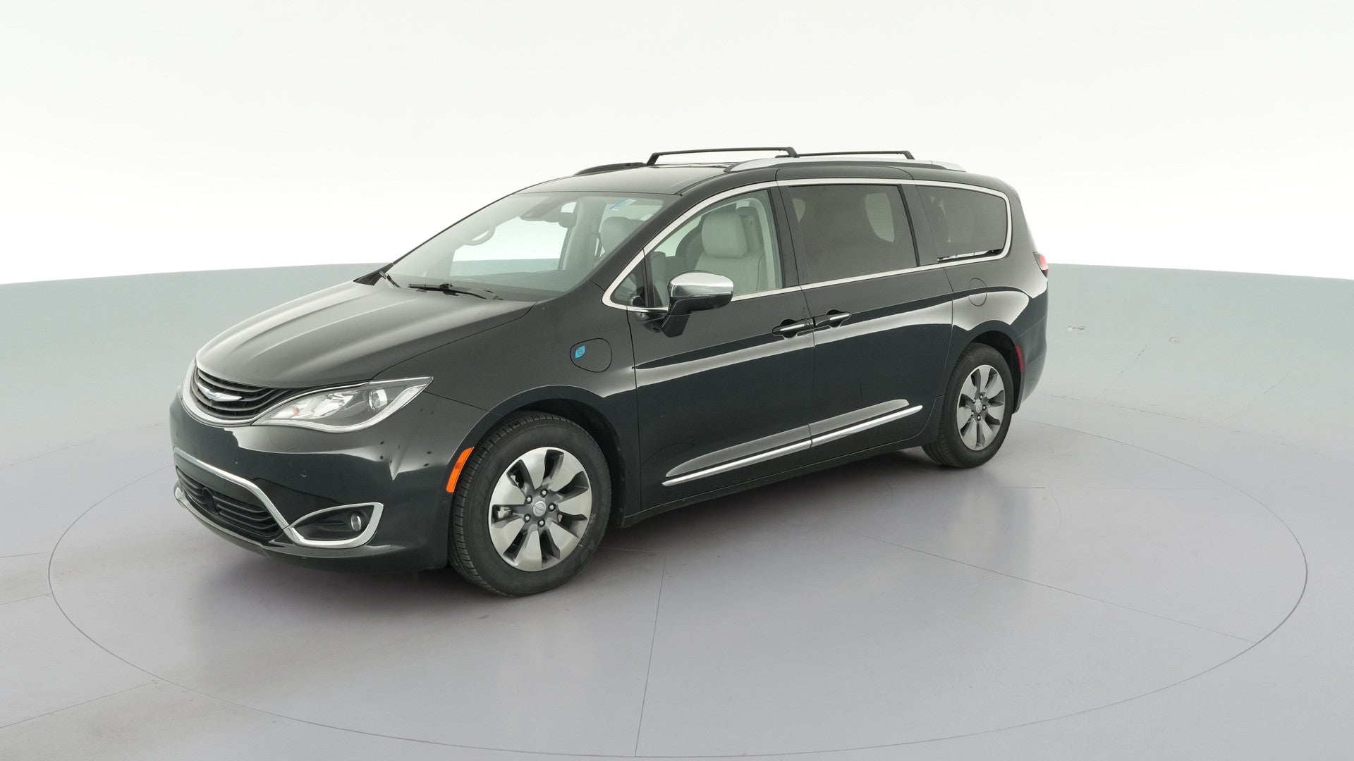 2018 Chrysler Pacifica Hybrid vehicle photo