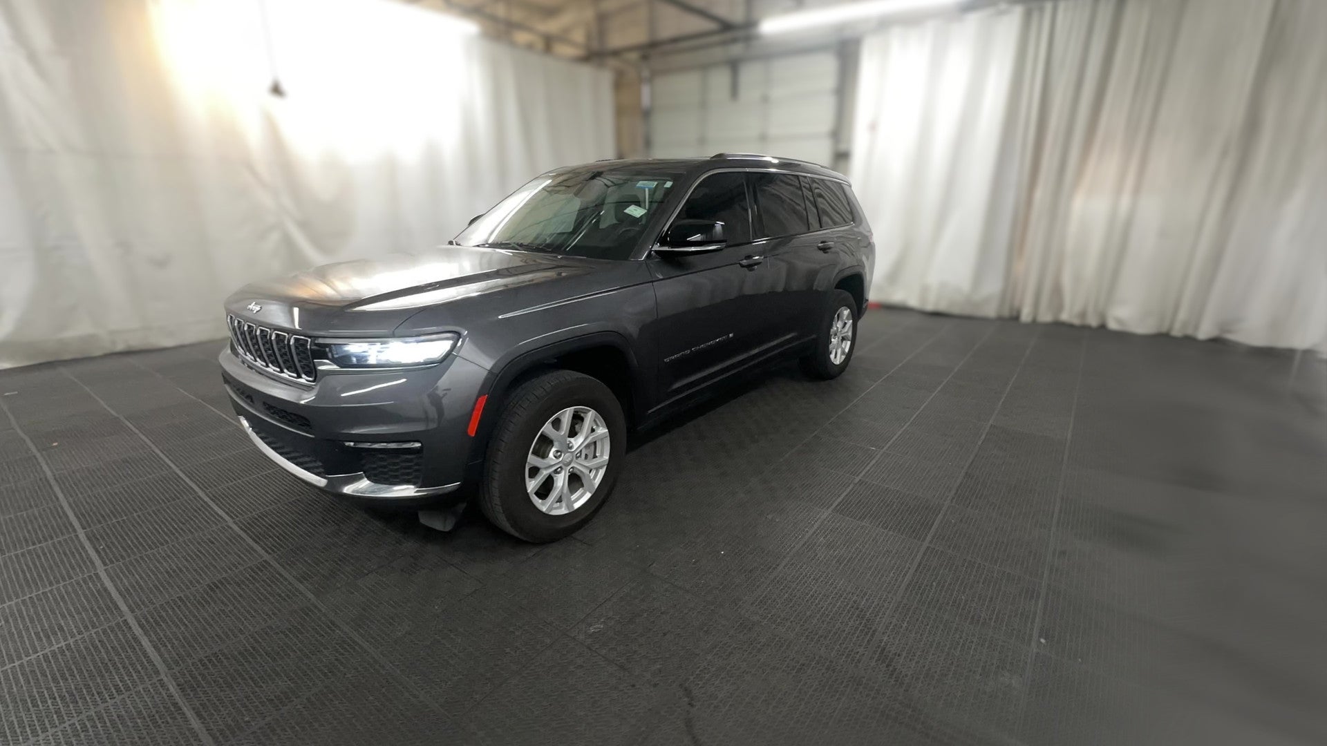 2023 Jeep Grand Cherokee L vehicle photo