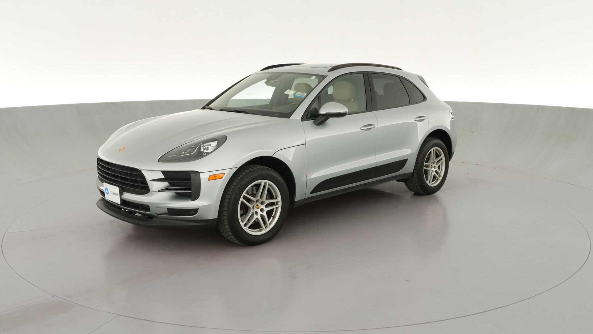 2019 Porsche Macan vehicle photo