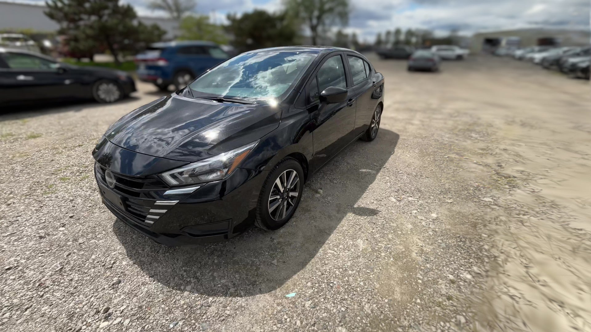 2025 Nissan Versa vehicle photo