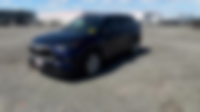 2025 Toyota Highlander vehicle photo