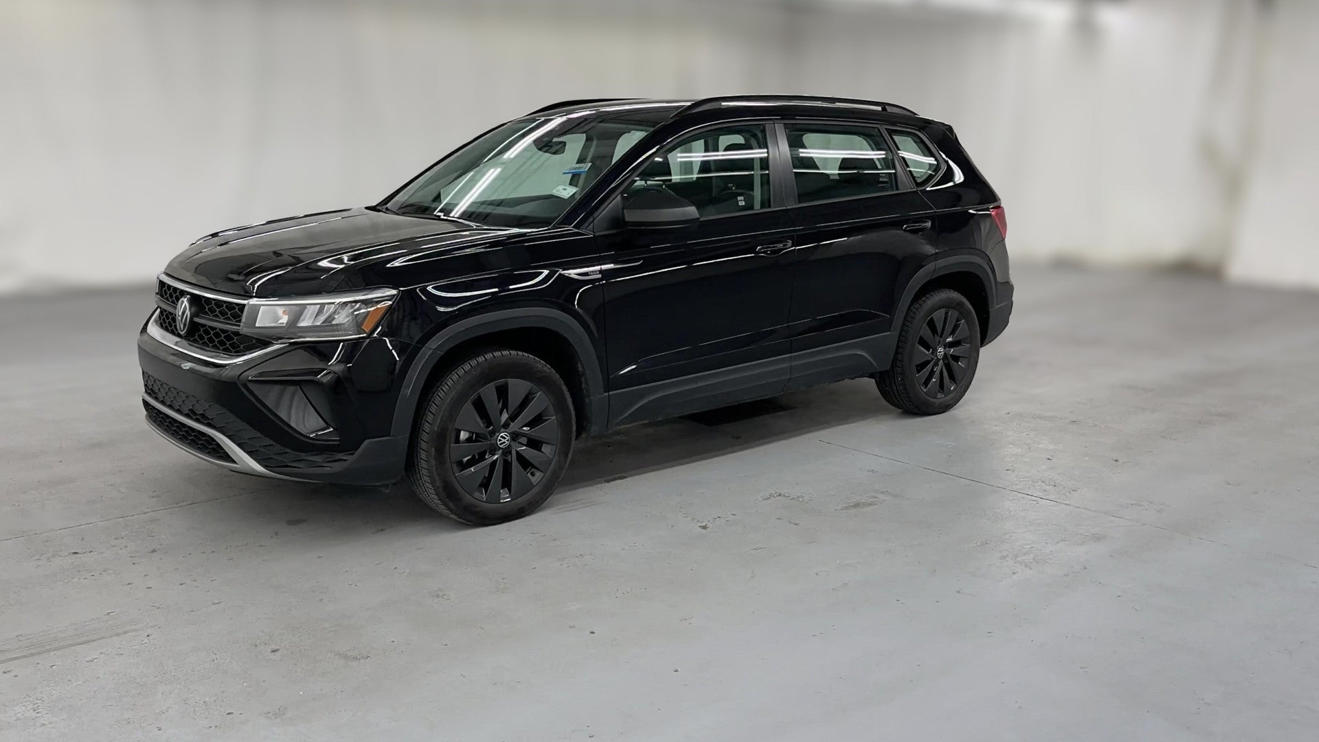 2024 Volkswagen Taos vehicle photo