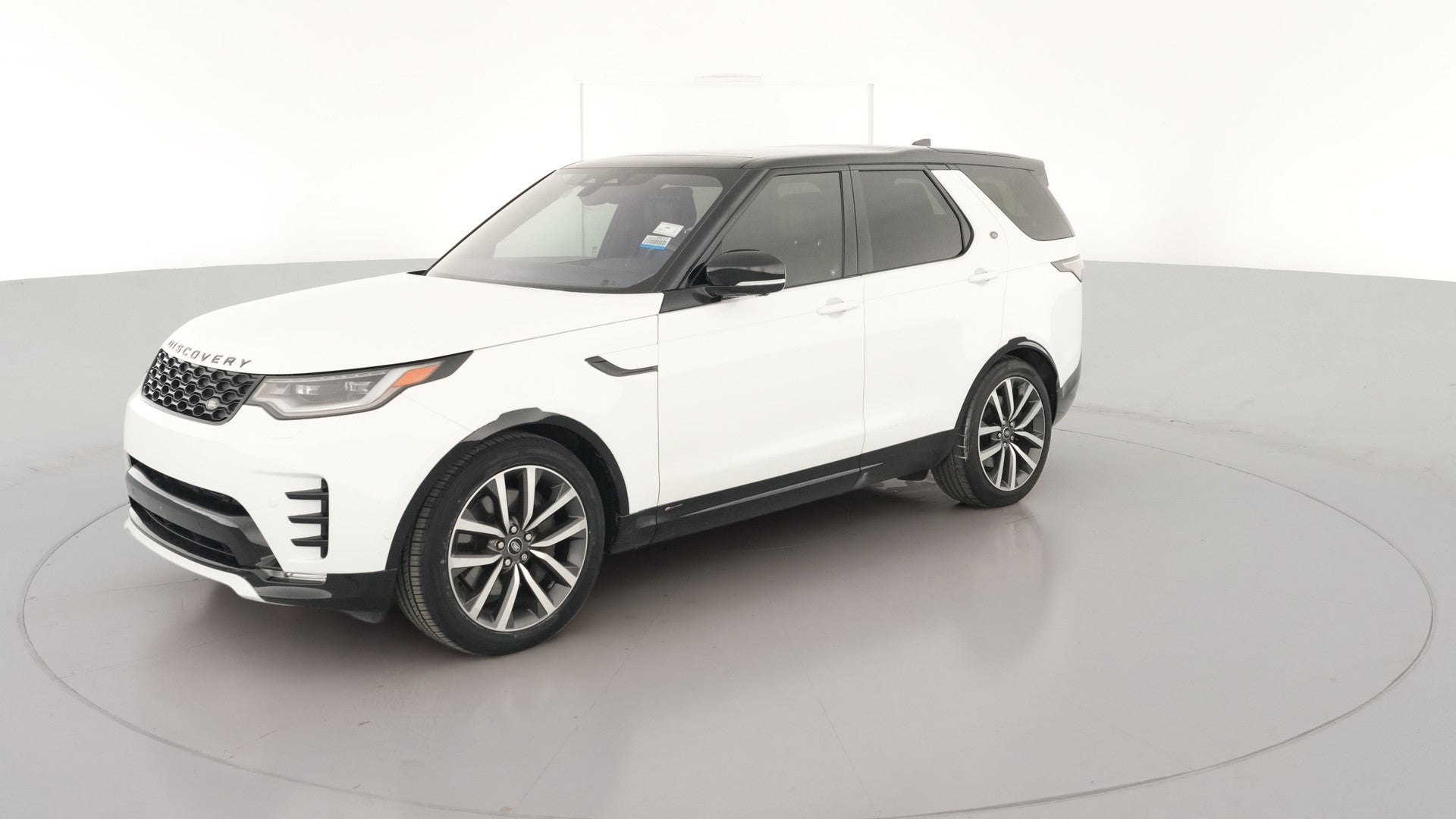 2022 Land Rover Discovery vehicle photo