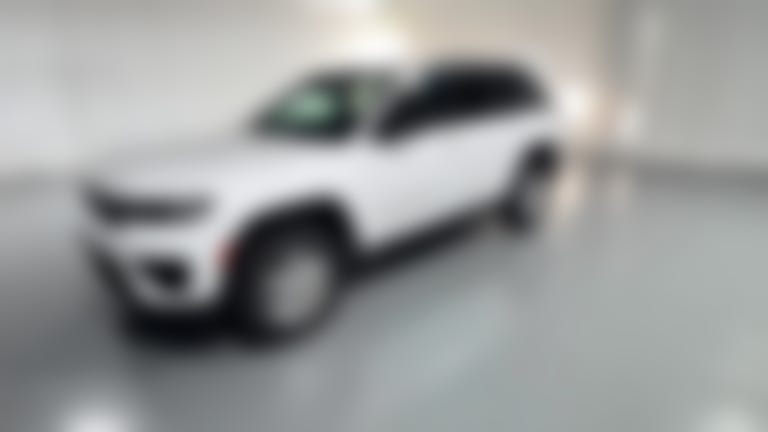 2024 Jeep Grand Cherokee vehicle photo