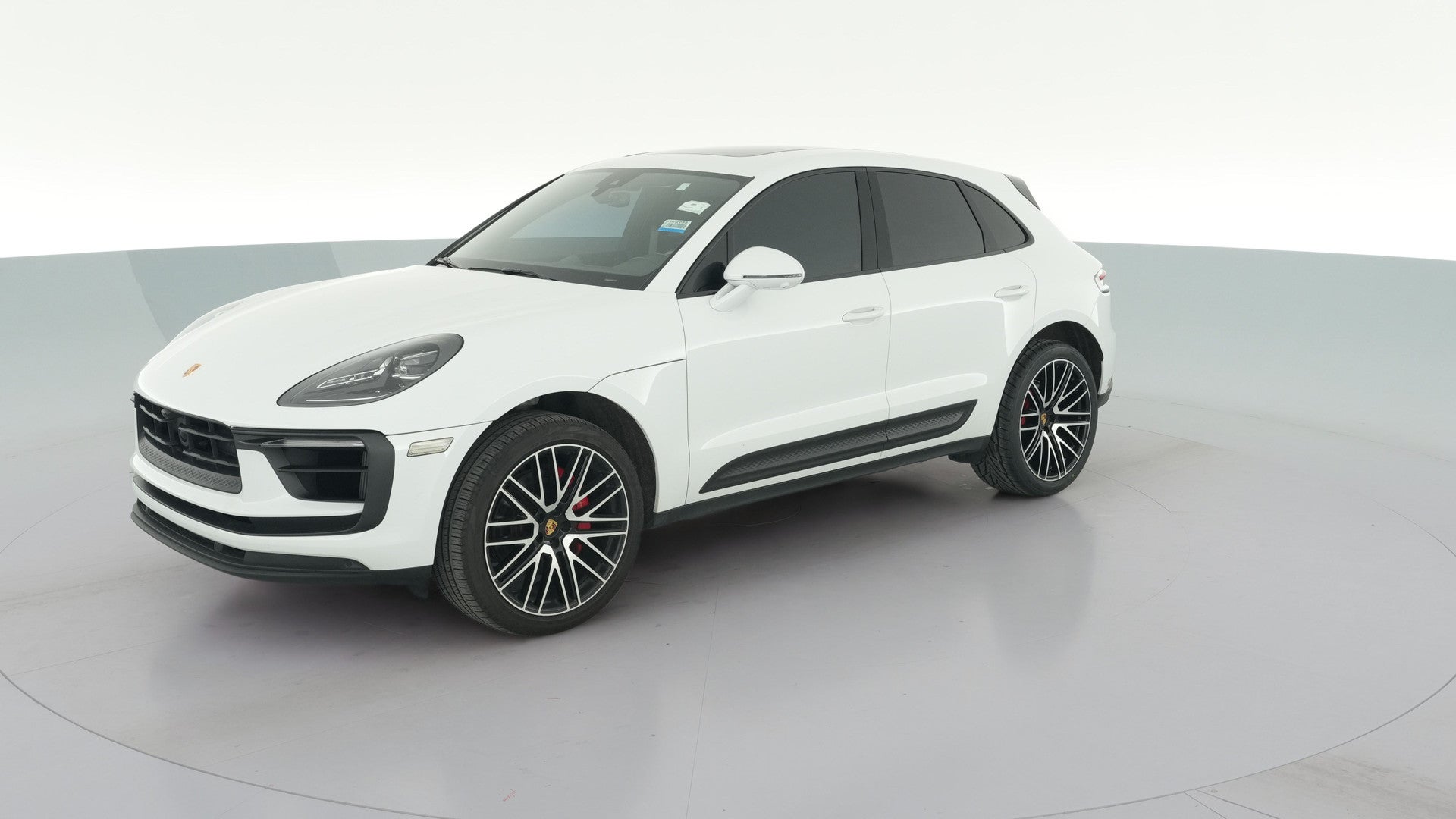 2023 Porsche Macan vehicle photo