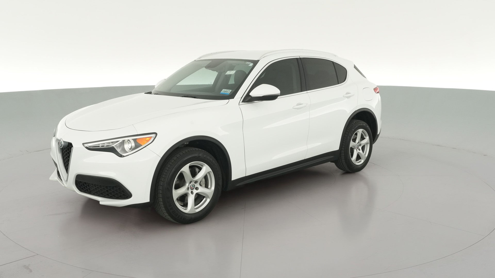 2018 Alfa Romeo Stelvio vehicle photo