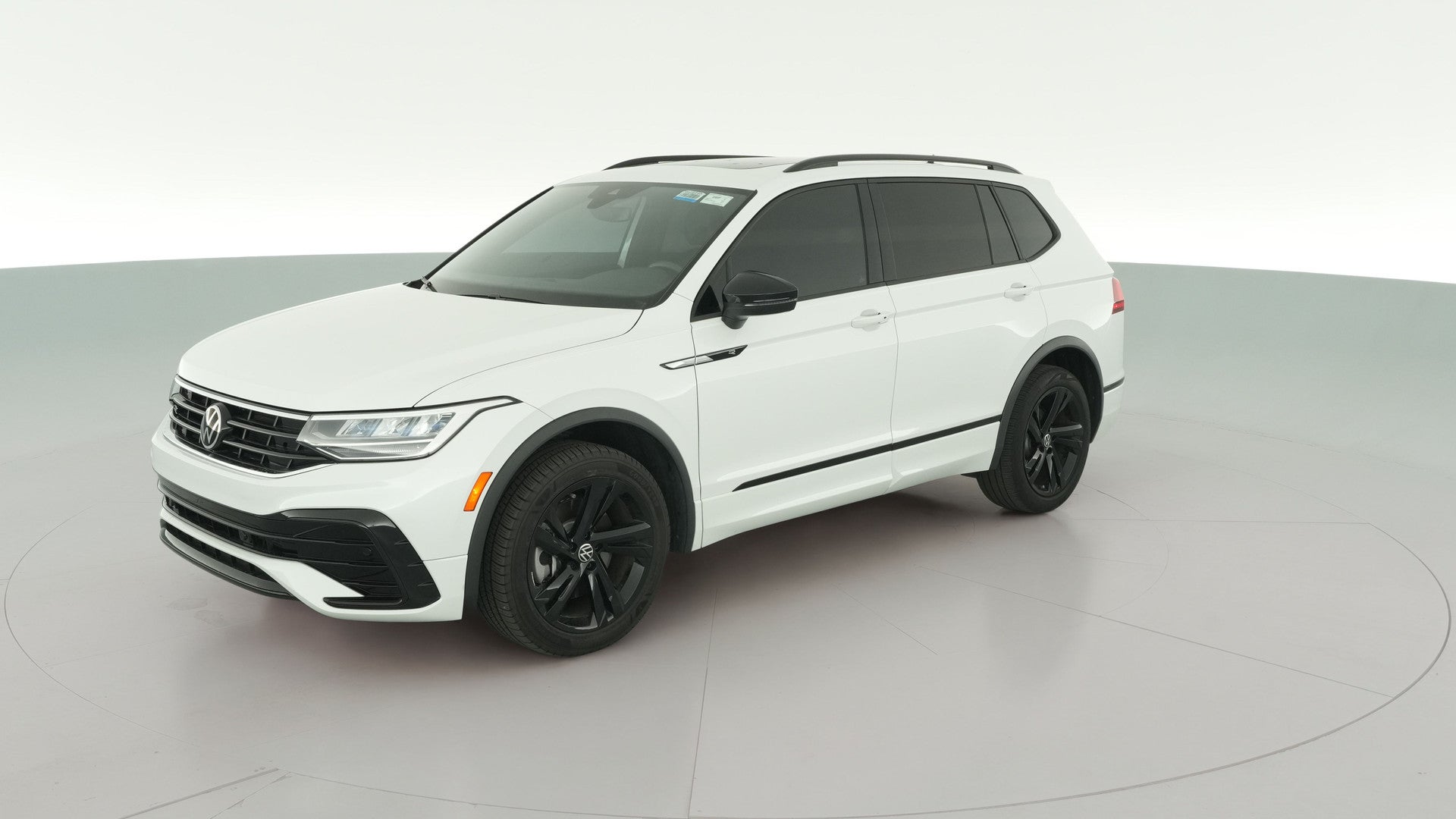 2024 Volkswagen Tiguan vehicle photo