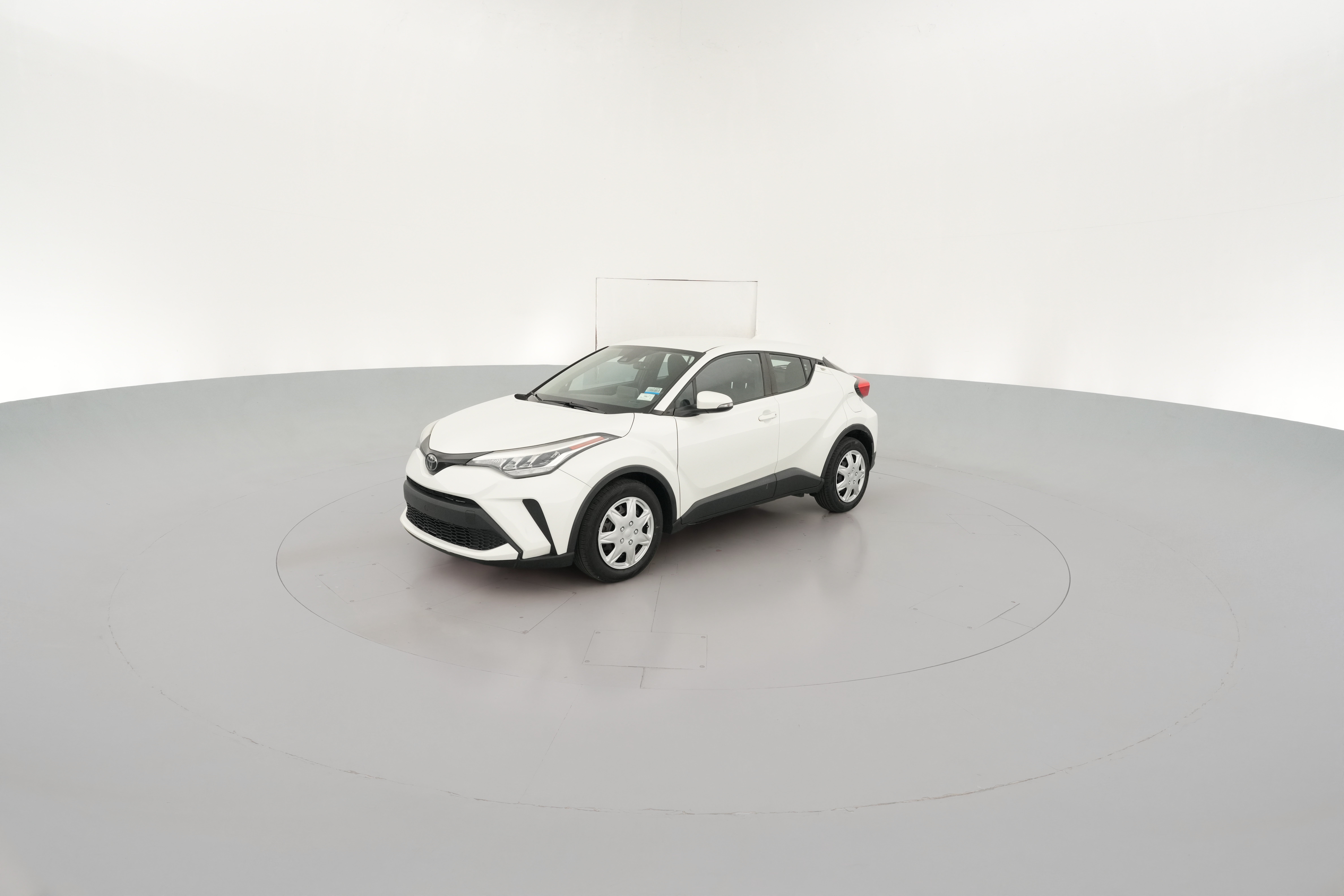 2021 Toyota C-HR LE - Photo 22