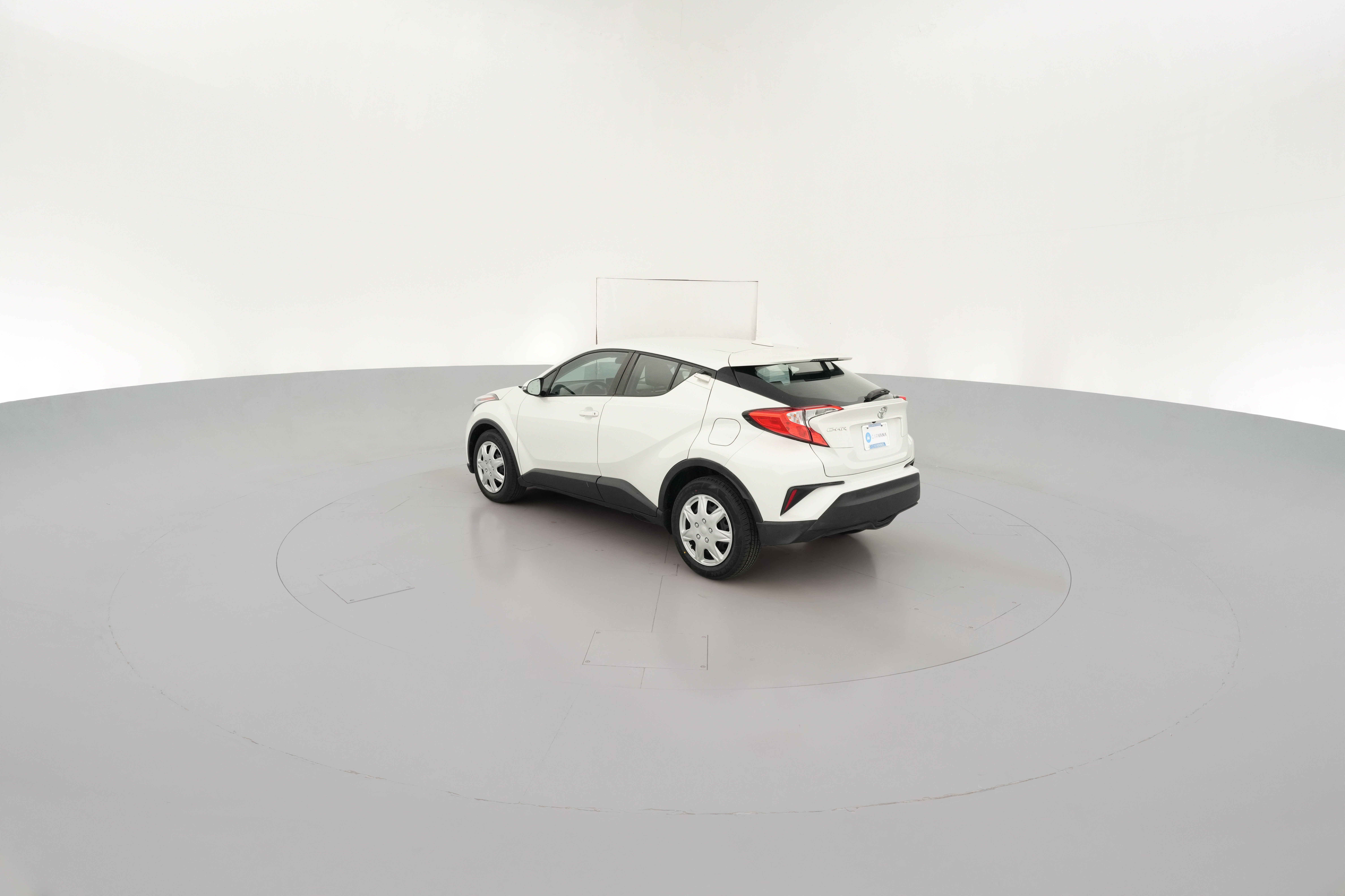 2021 Toyota C-HR LE - Photo 26
