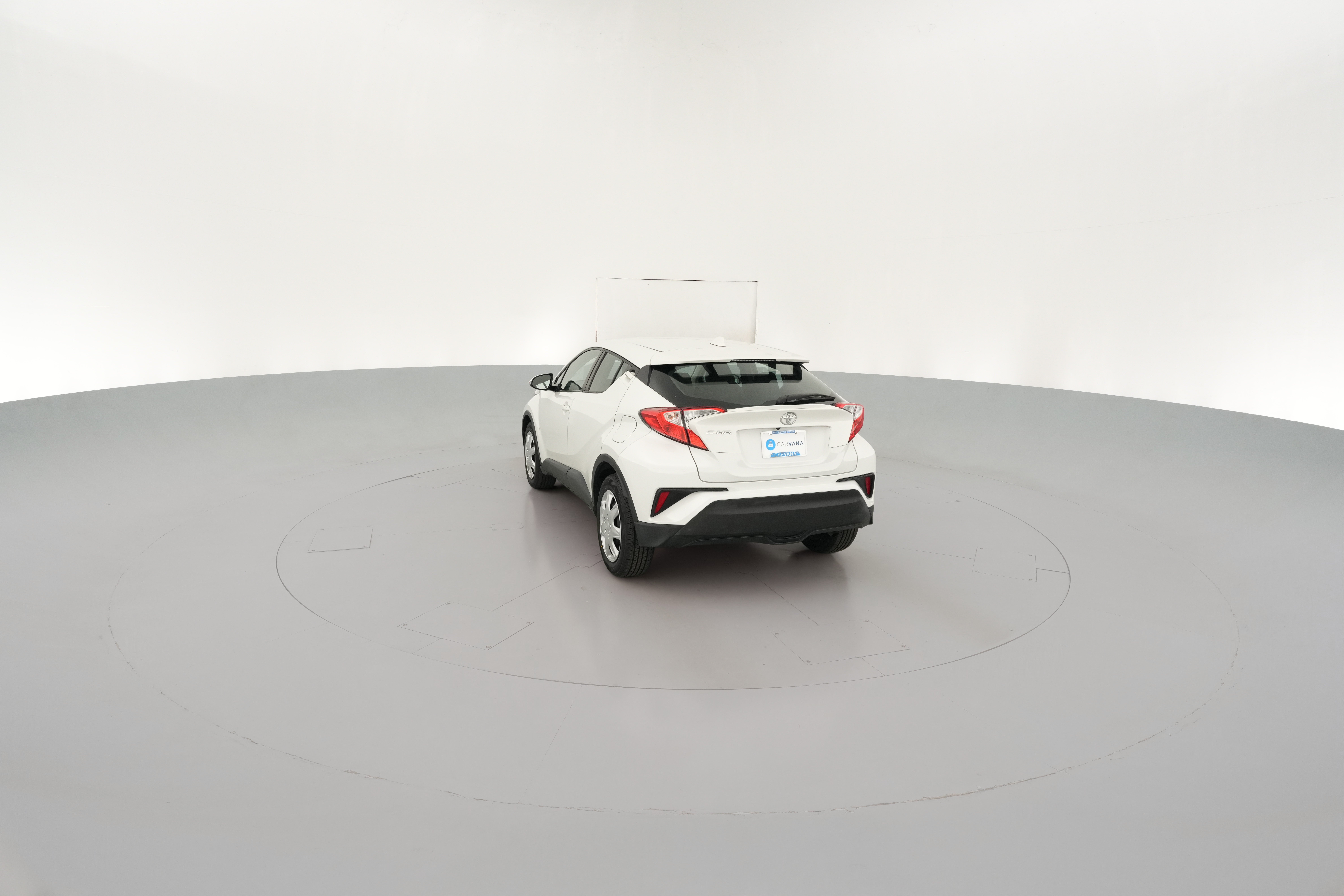 2021 Toyota C-HR LE - Photo 27