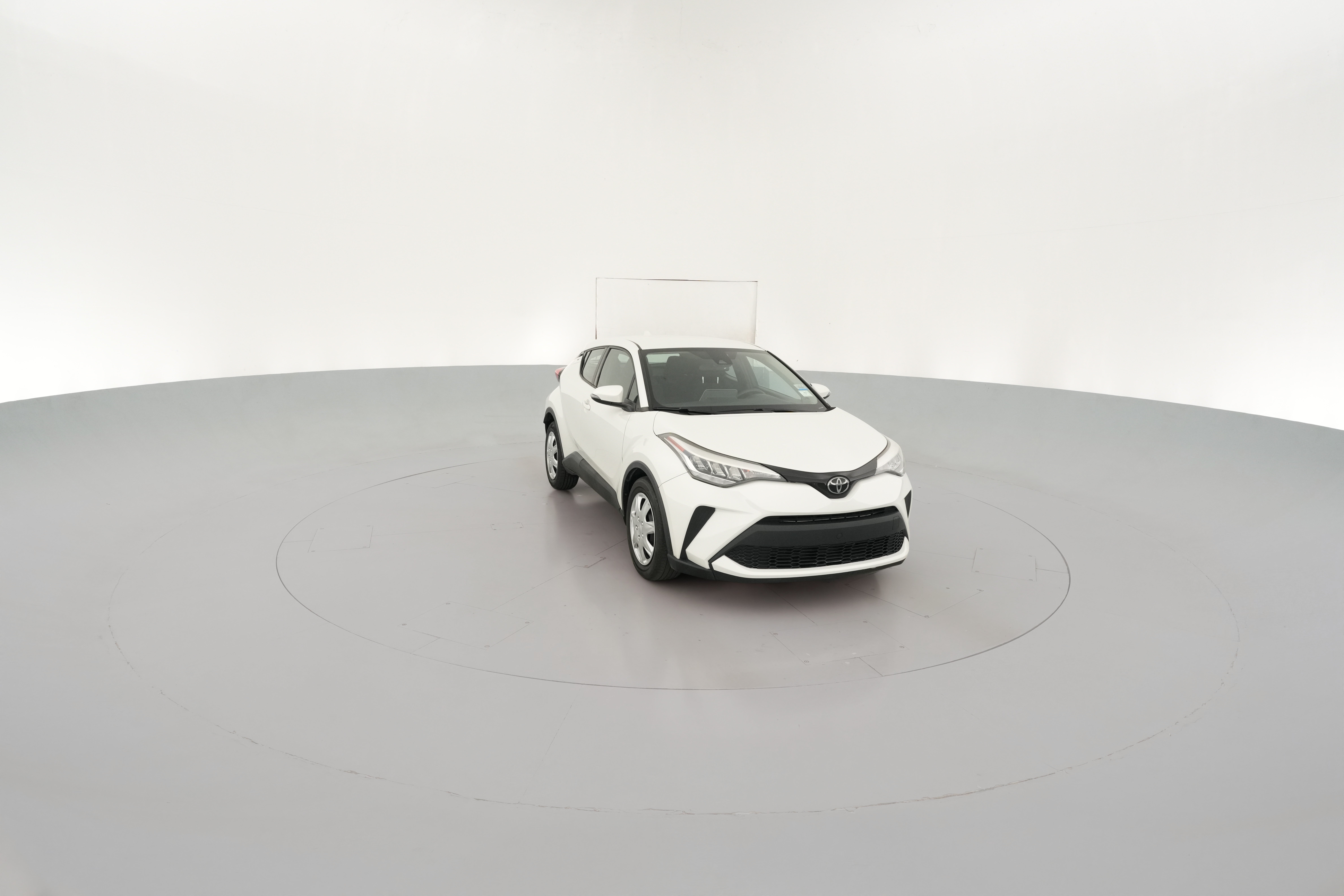 2021 Toyota C-HR LE - Photo 35