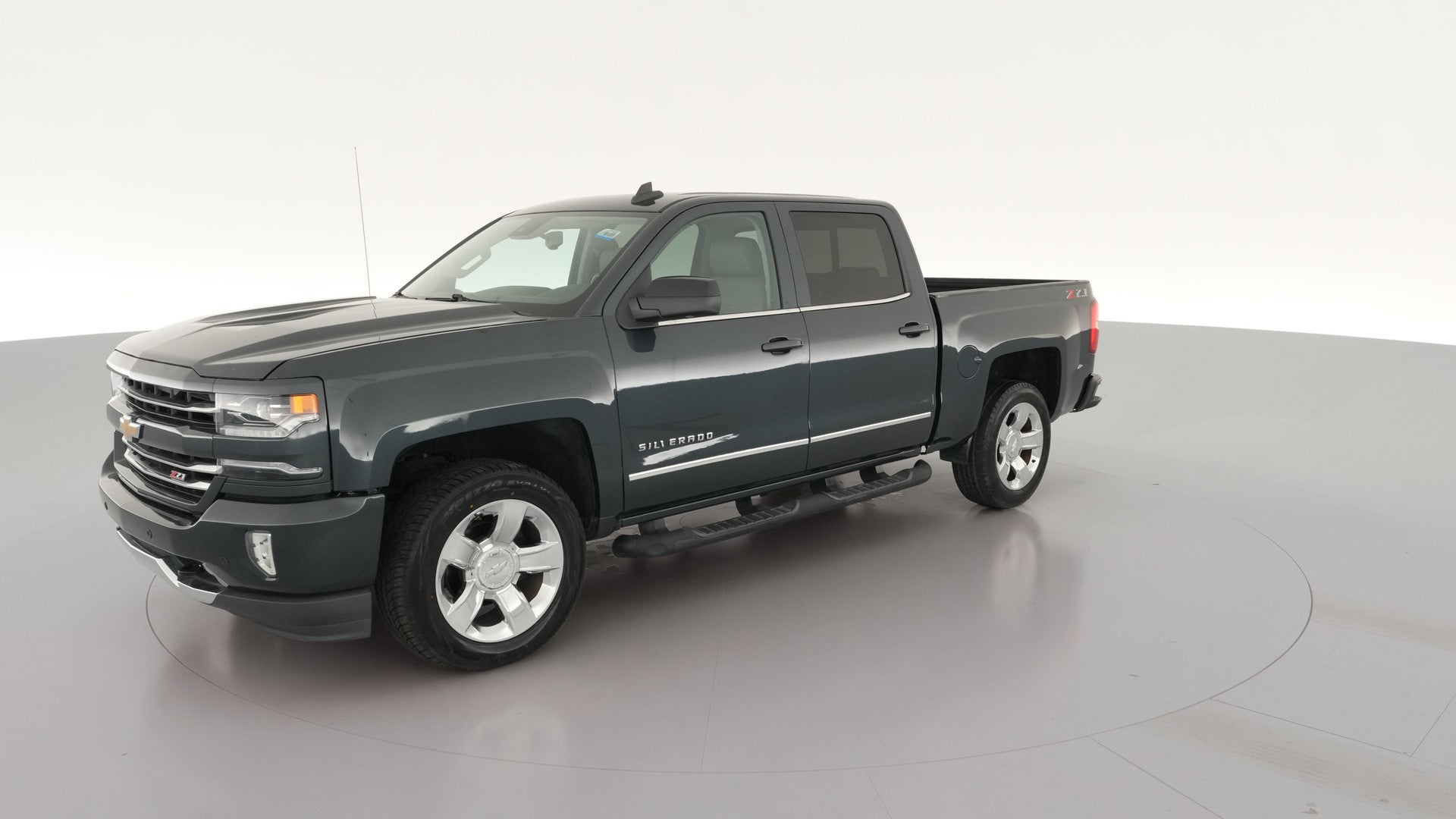 2018 Chevrolet Silverado 1500 Crew Cab vehicle photo