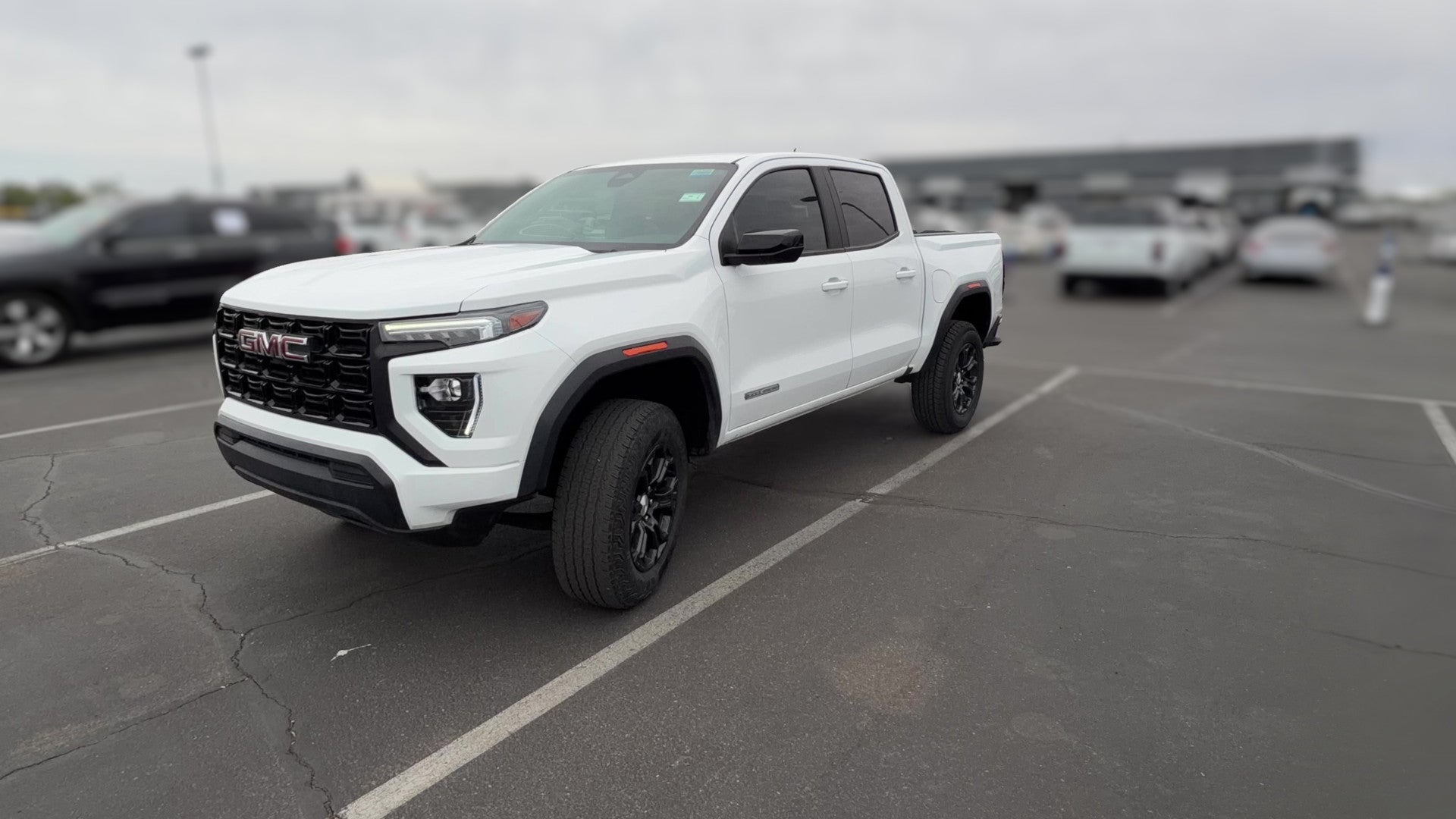 2024 GMC Canyon Crew Cab vehicle photo