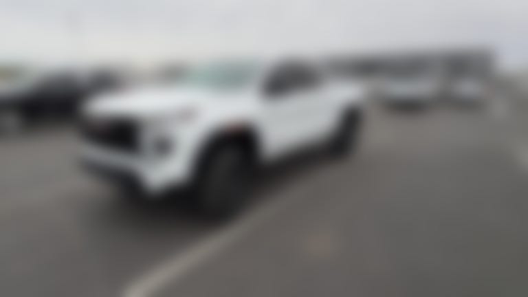 2024 GMC Canyon Crew Cab vehicle photo