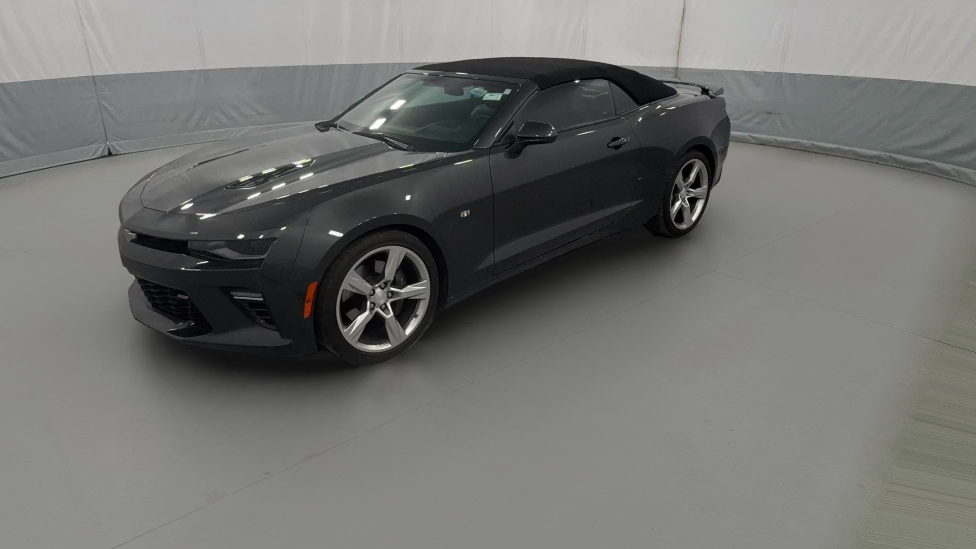 2018 Chevrolet Camaro vehicle photo