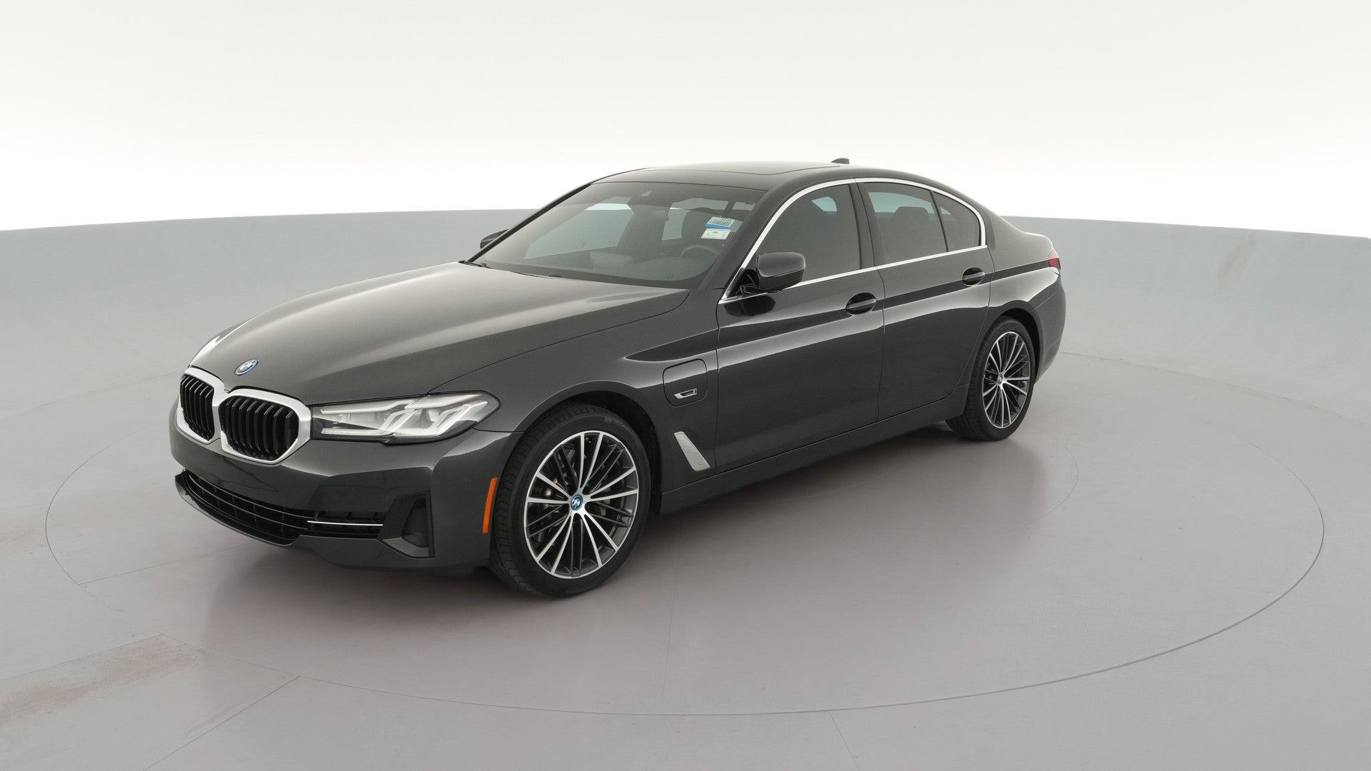 2023 BMW 5 Series vehicle photo