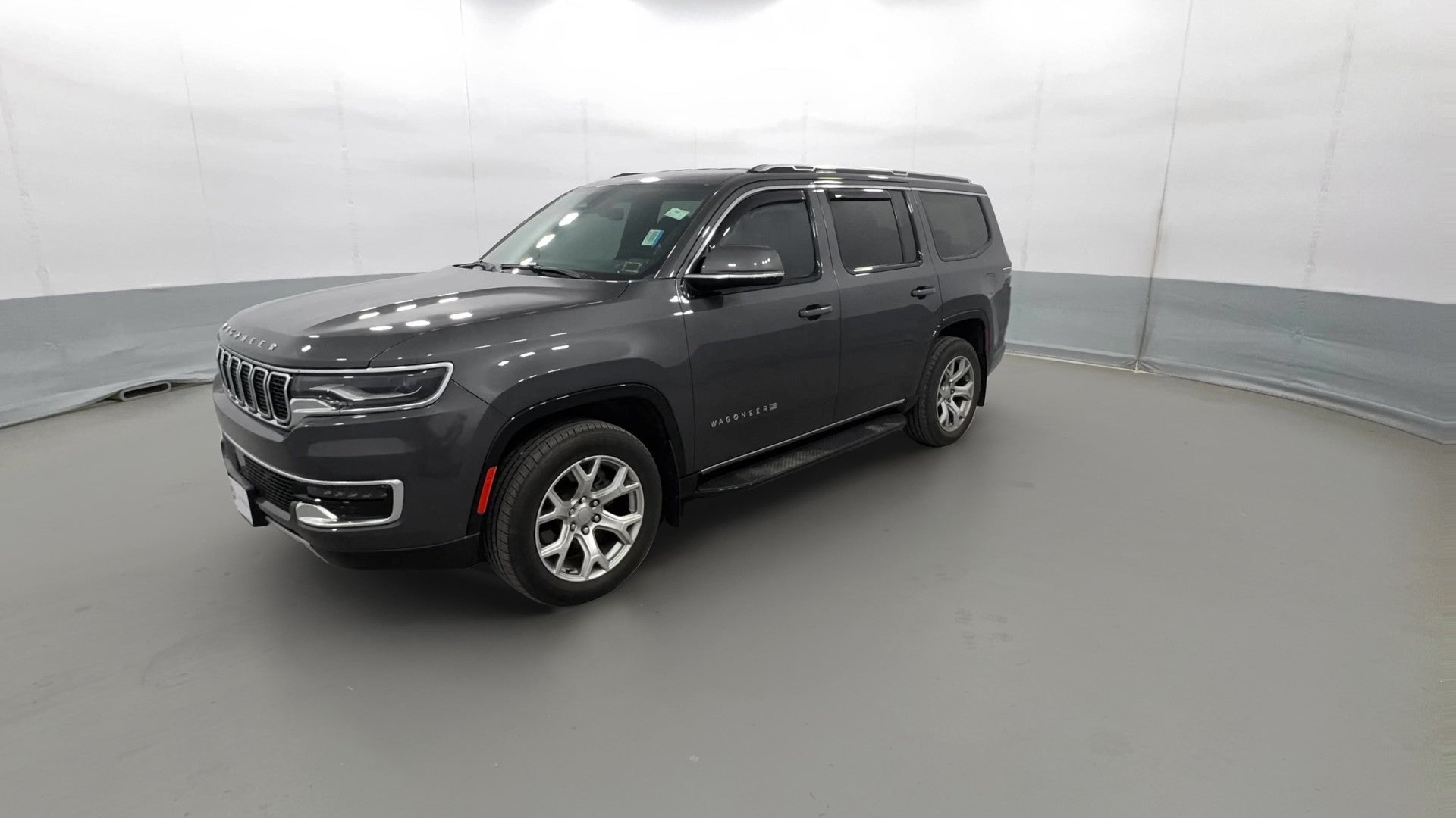2022 Jeep Wagoneer vehicle photo