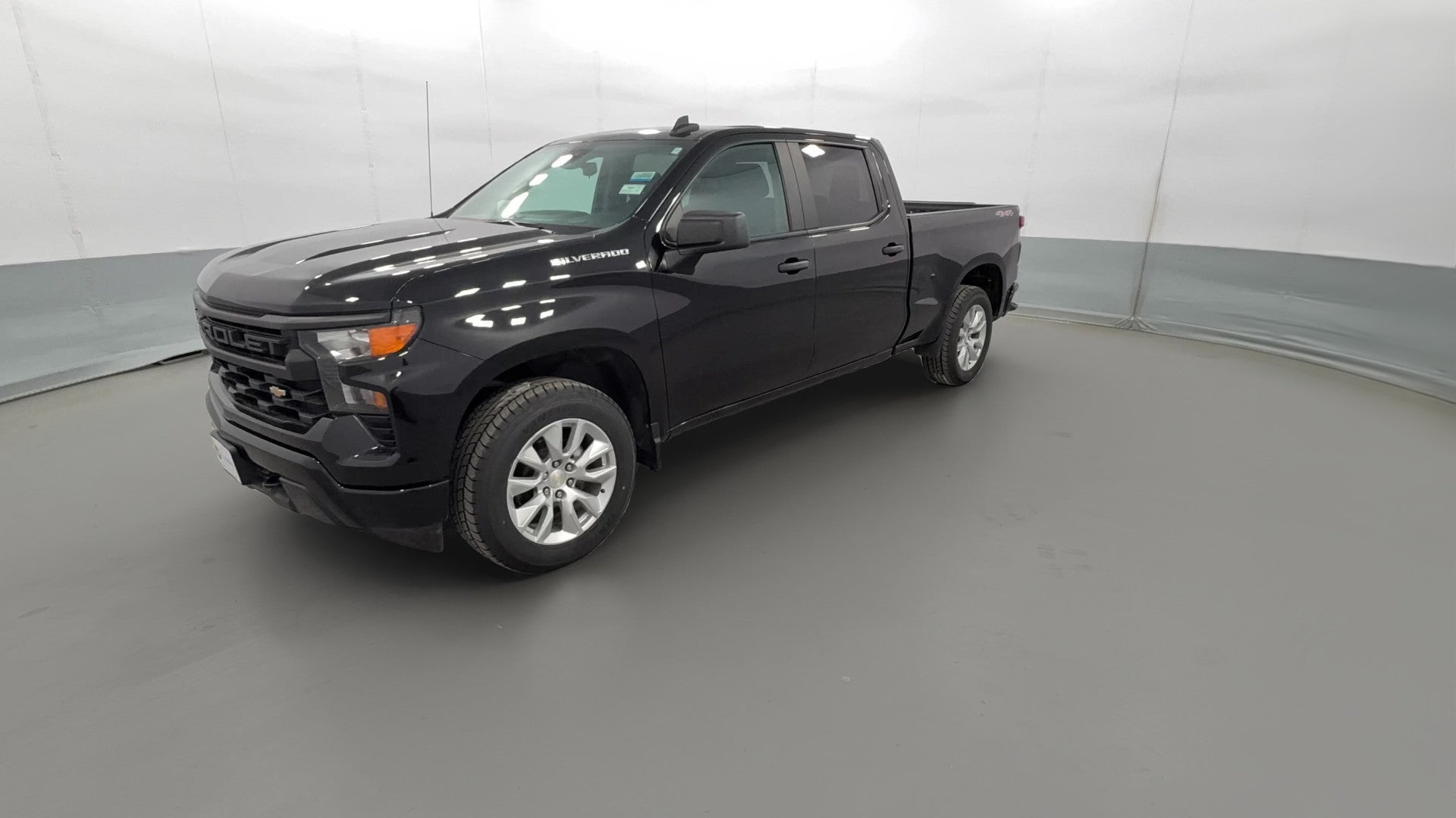 2023 Chevrolet Silverado 1500 Crew Cab vehicle photo