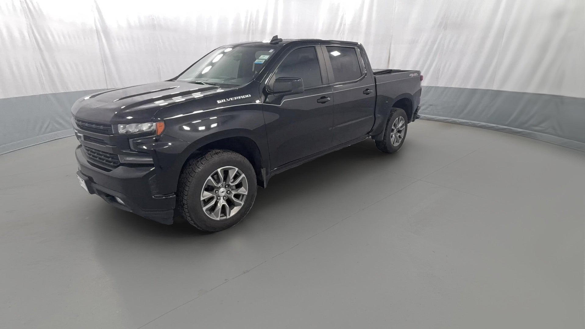 2021 Chevrolet Silverado 1500 Crew Cab vehicle photo