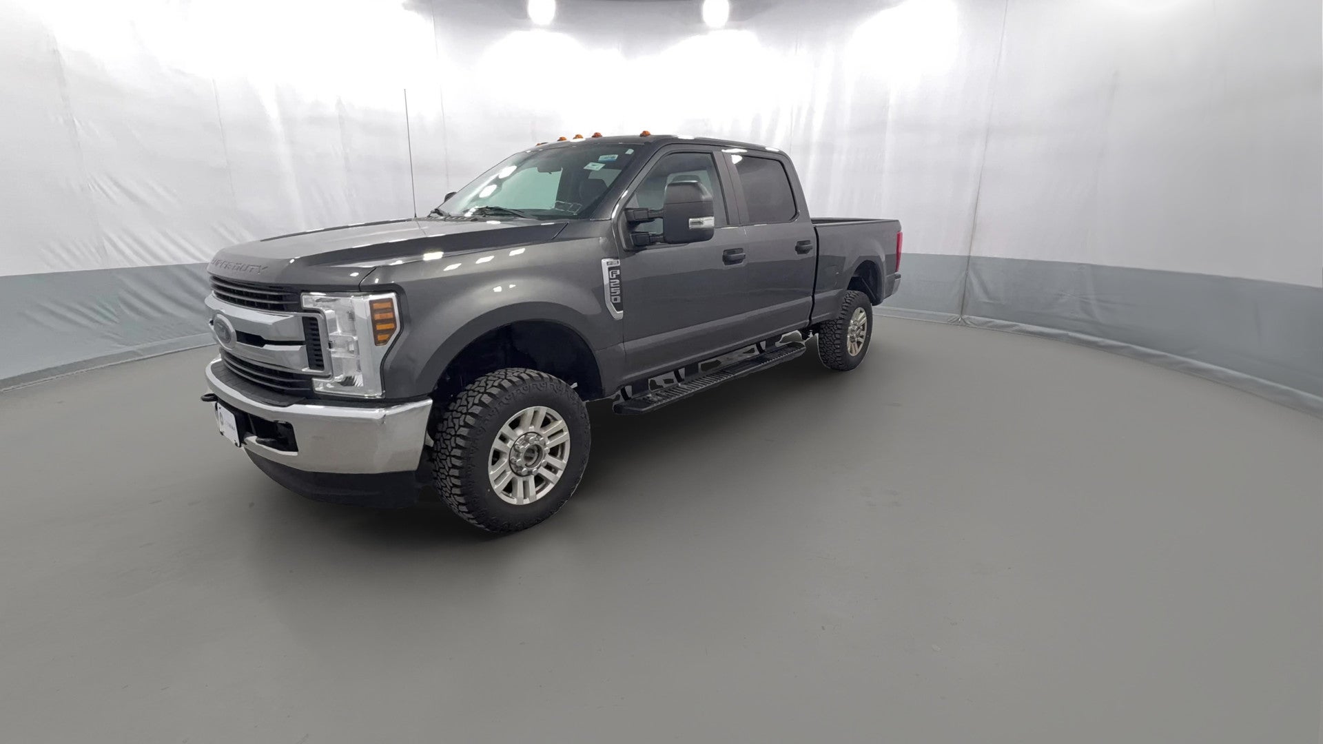 2019 Ford F250 Super Duty Crew Cab vehicle photo