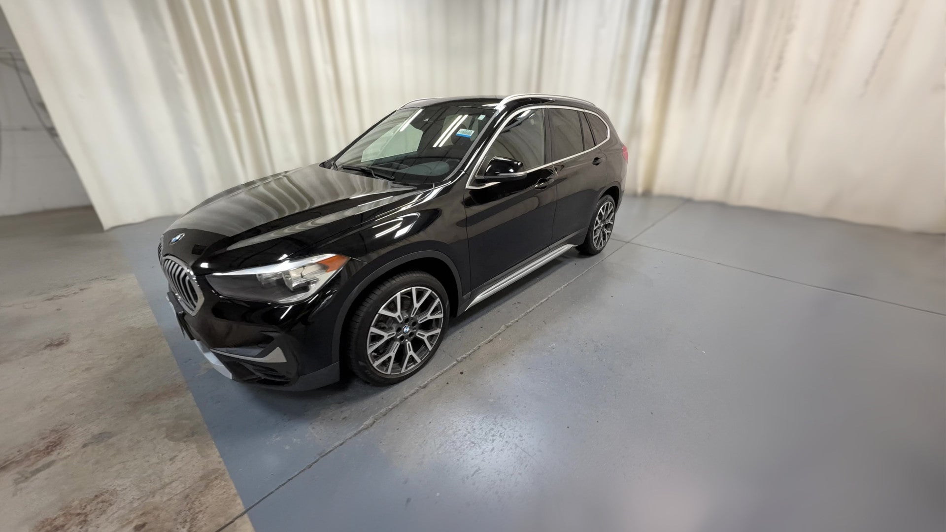 2021 BMW X1 vehicle photo