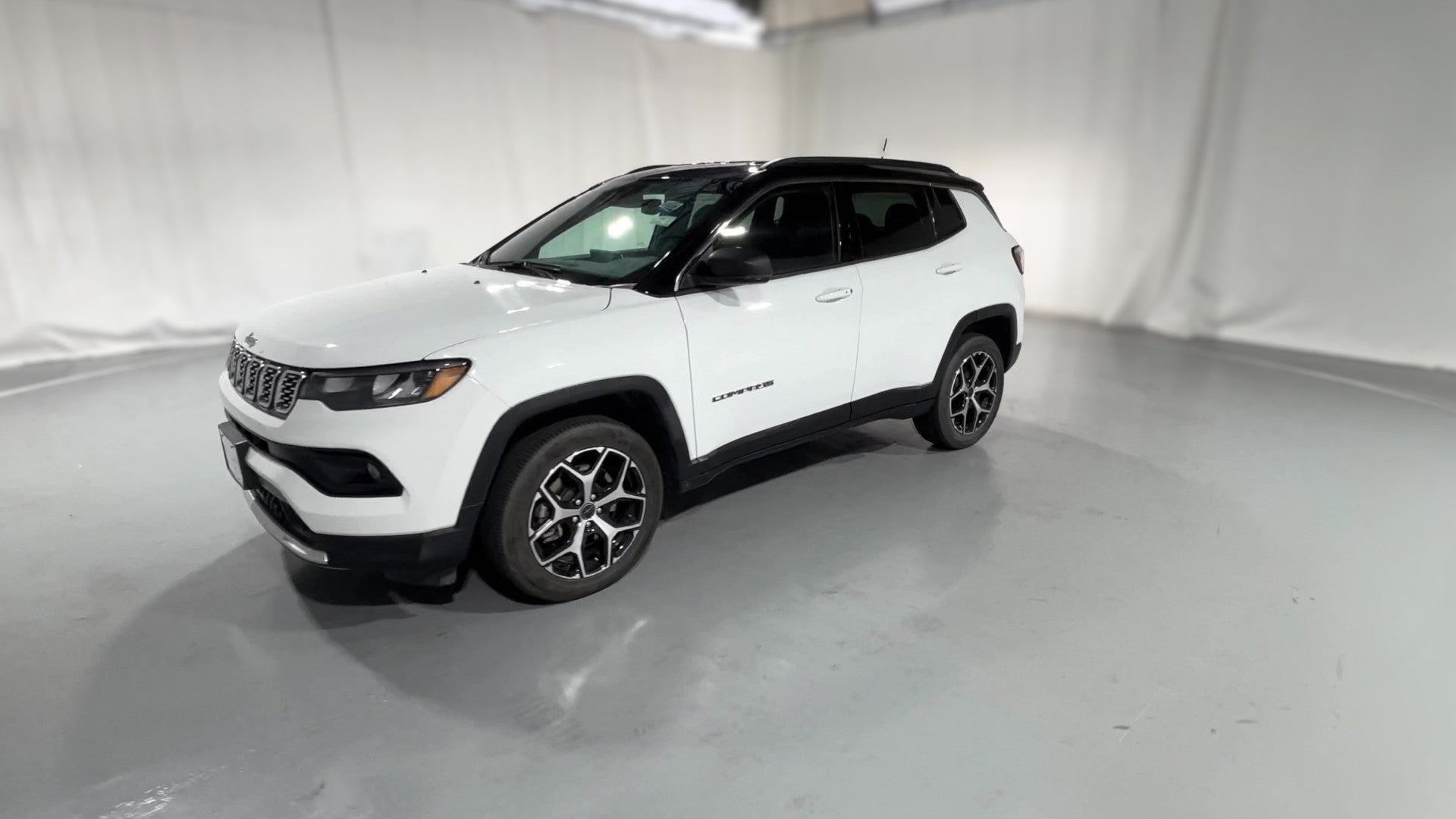 2025 Jeep Compass vehicle photo