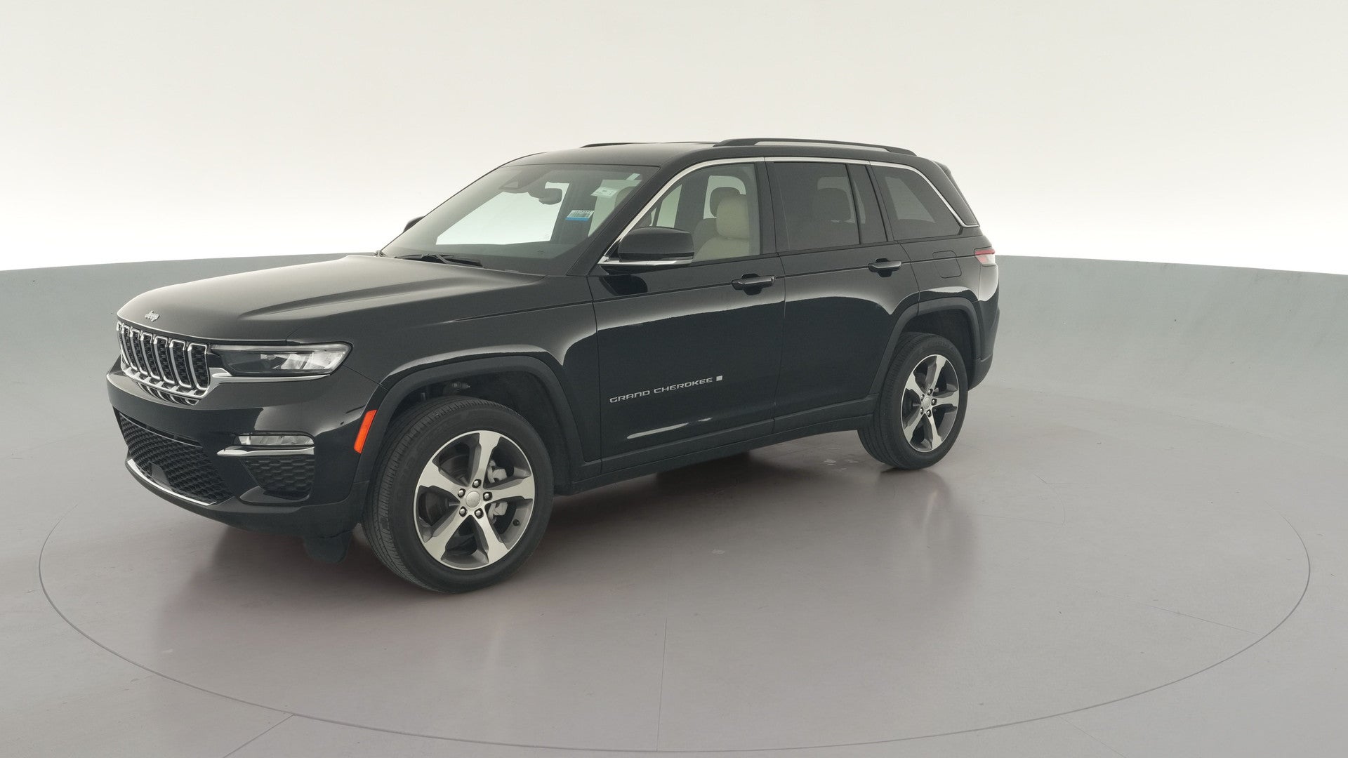 2023 Jeep Grand Cherokee vehicle photo