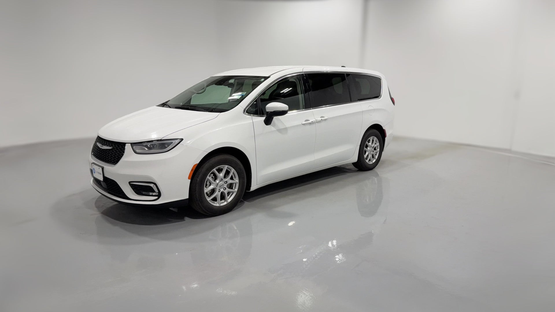 2023 Chrysler Pacifica vehicle photo
