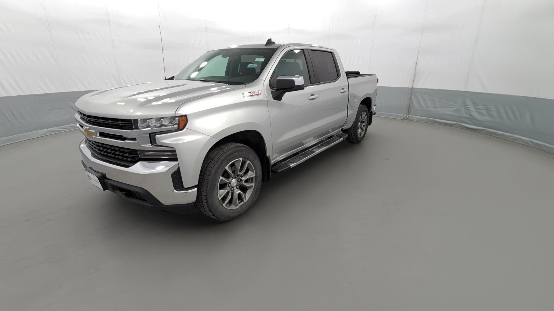 2020 Chevrolet Silverado 1500 Crew Cab vehicle photo