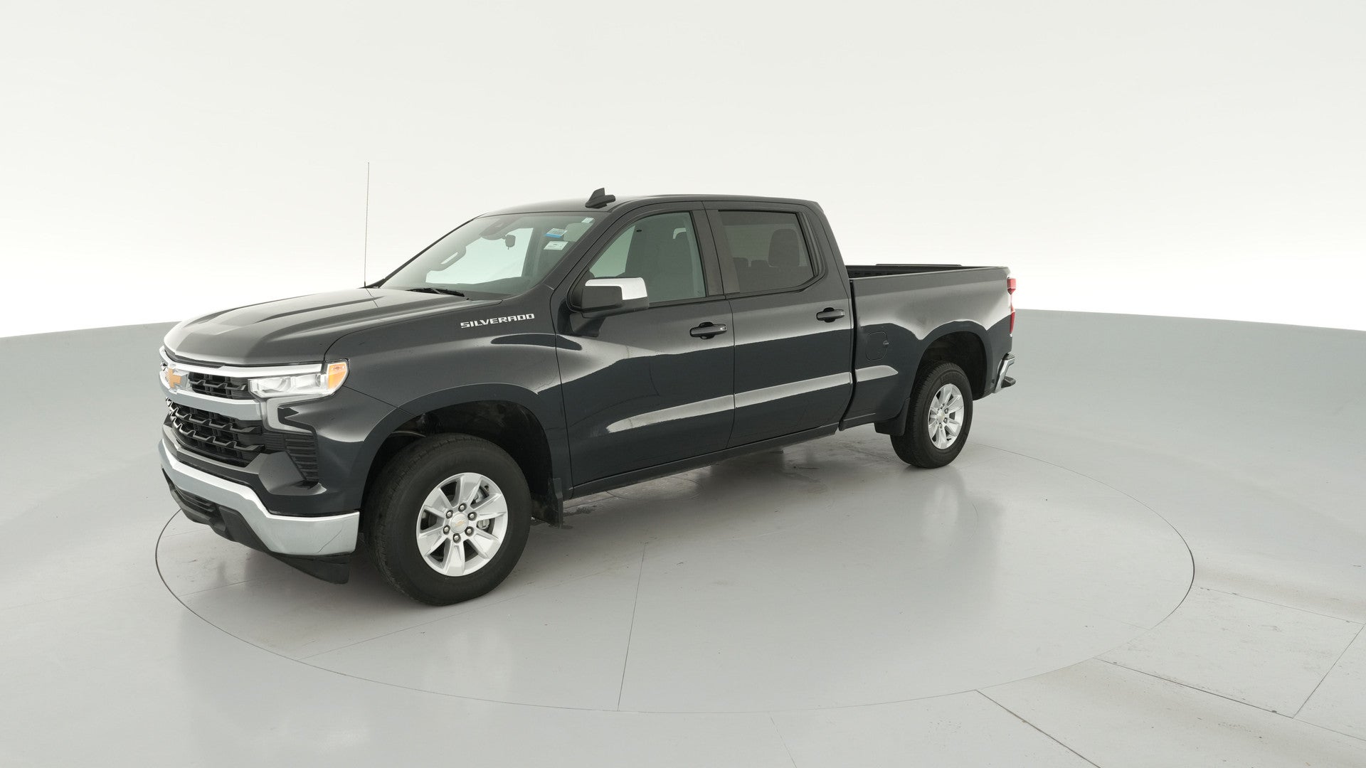 2024 Chevrolet Silverado 1500 Crew Cab vehicle photo