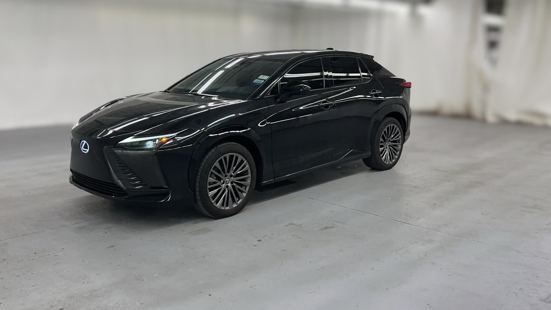 2023 Lexus RZ vehicle photo